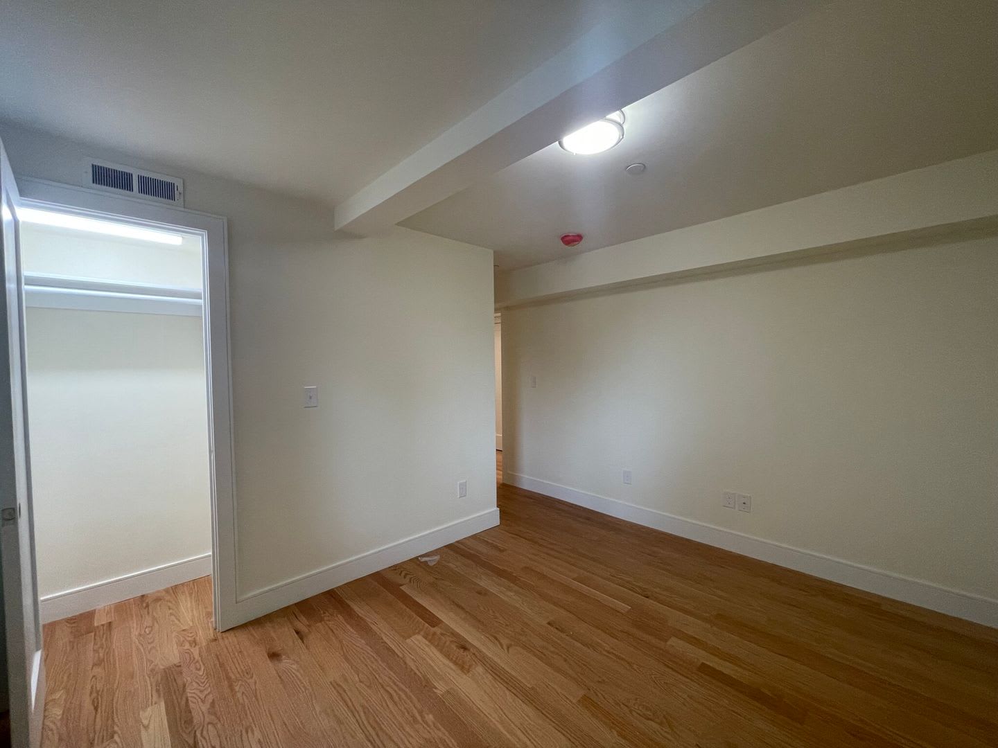 Charming 3 Bedroom – photo 2