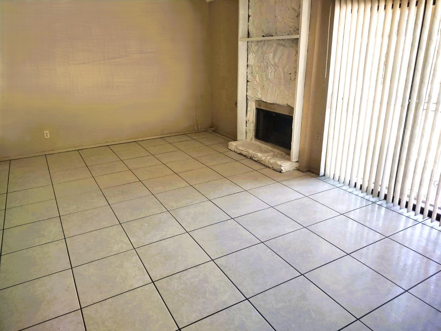 Nice Single Level Westside Home With Refrigerated Air Located In Quiet Well Established Neigthborhood – photo 4