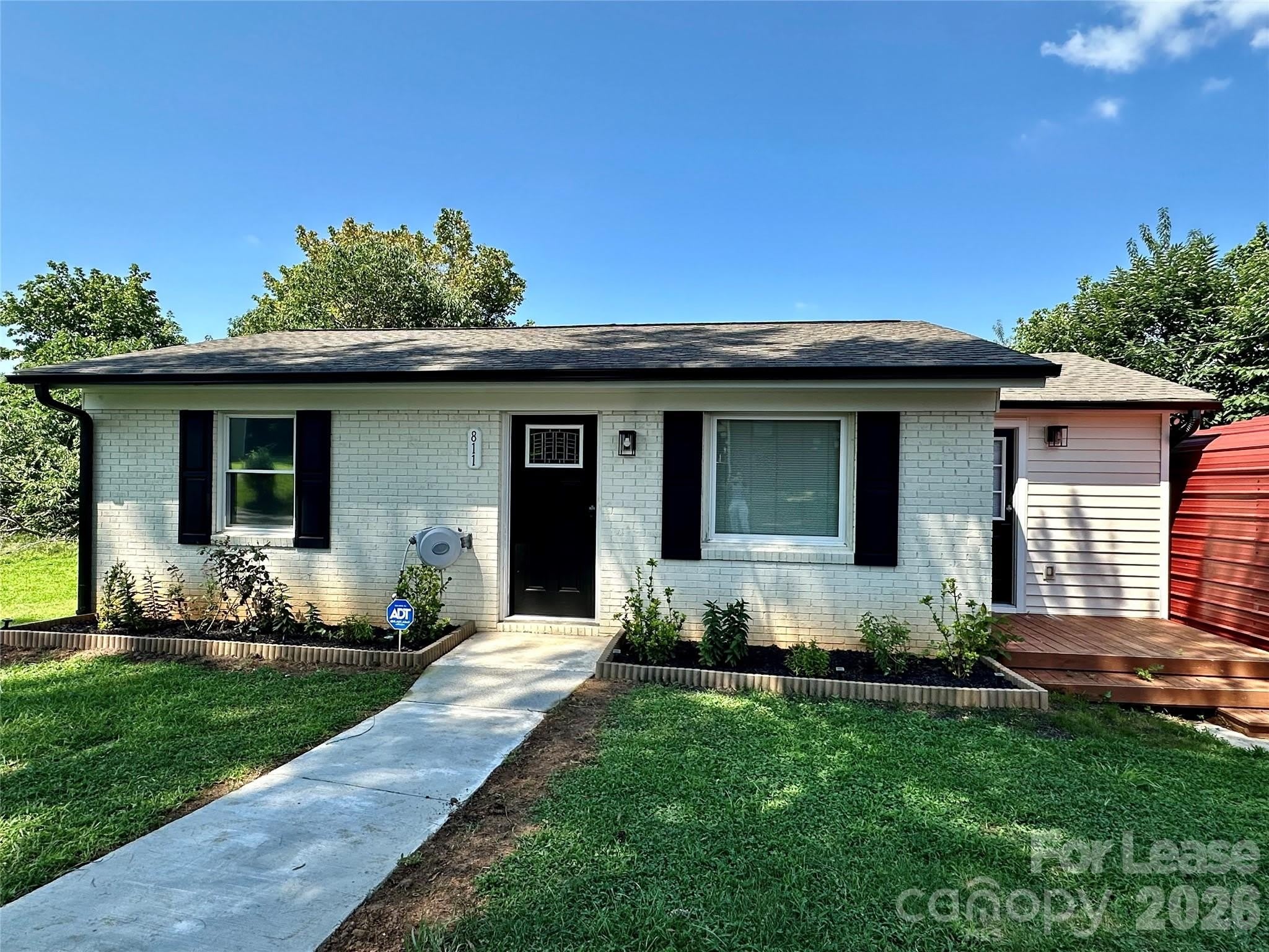 811 Kennedy Street – photo 1