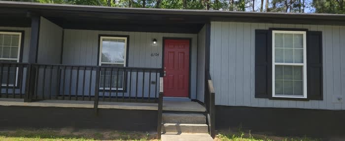 6104 Oakwood Circle Southwest – photo 2