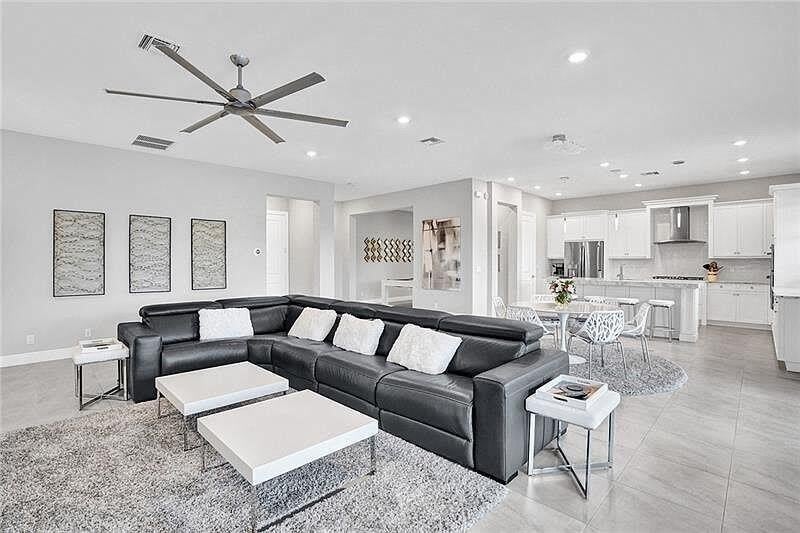 11720 Waterway Circle – photo 4
