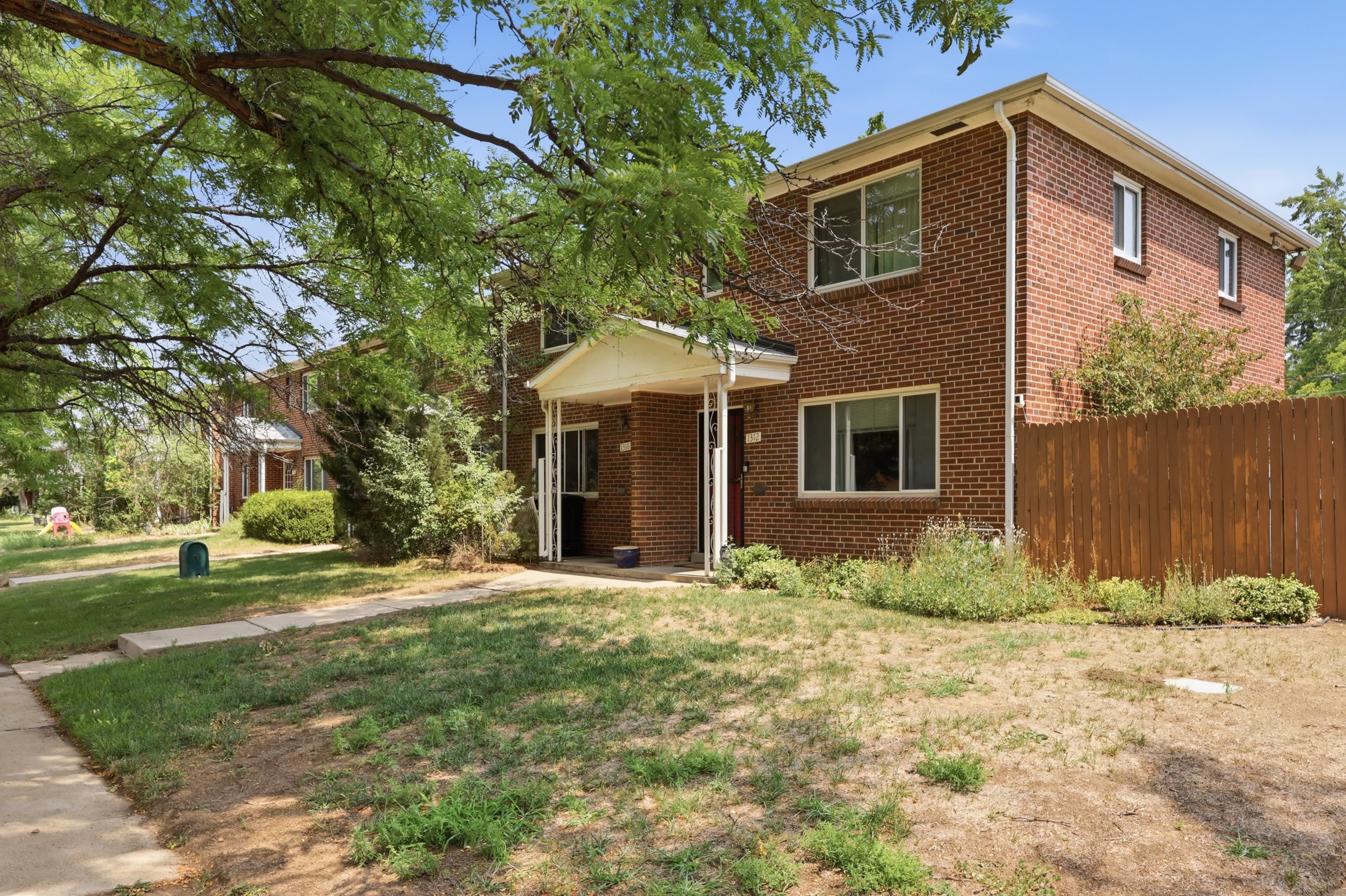 1316 Ivanhoe Street – photo 2