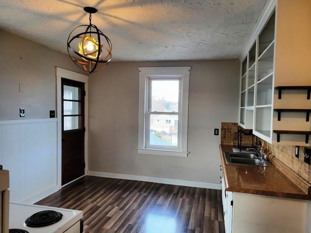 755 Franklin St – photo 4