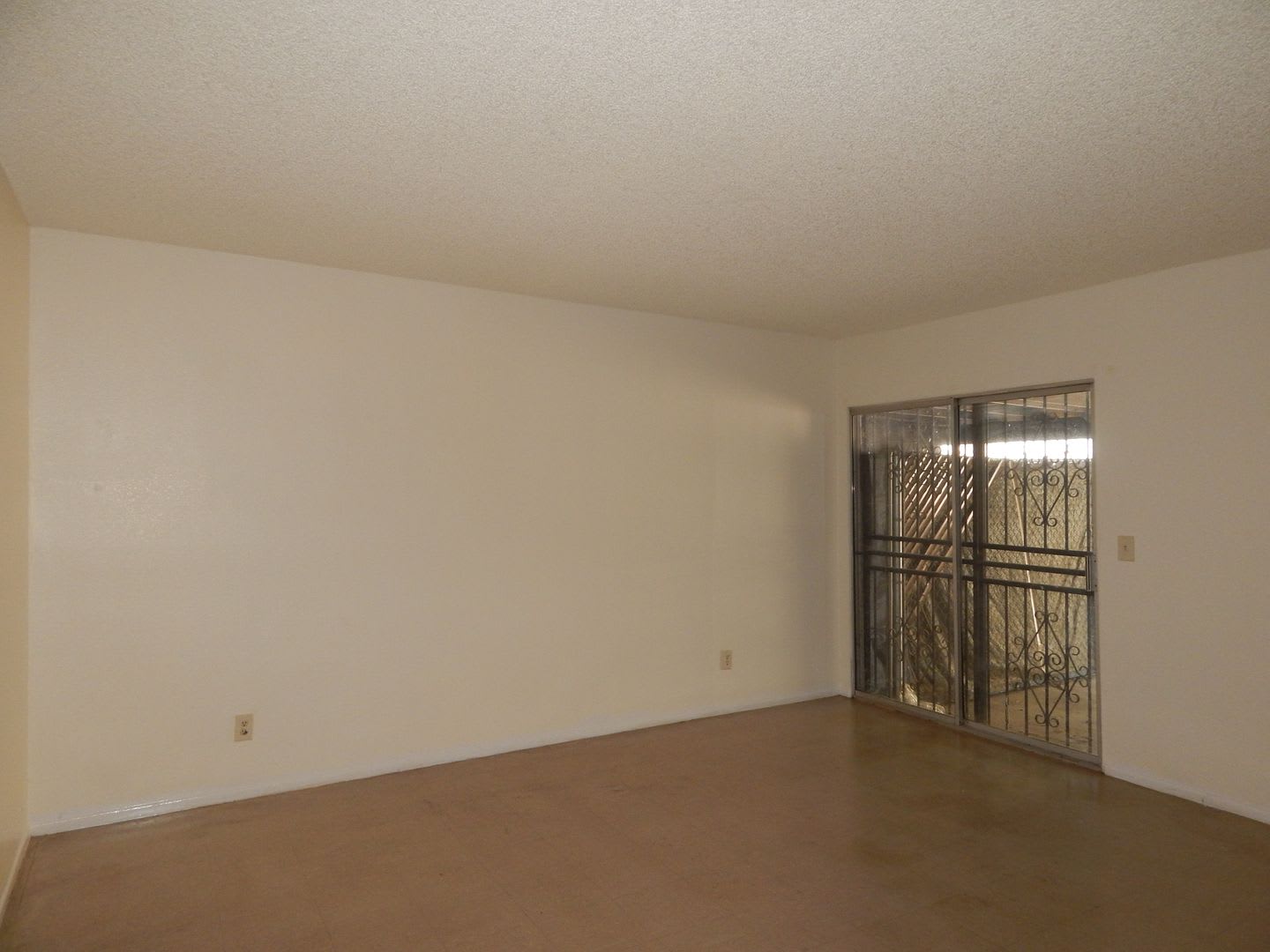 2 Bedrooms – photo 4