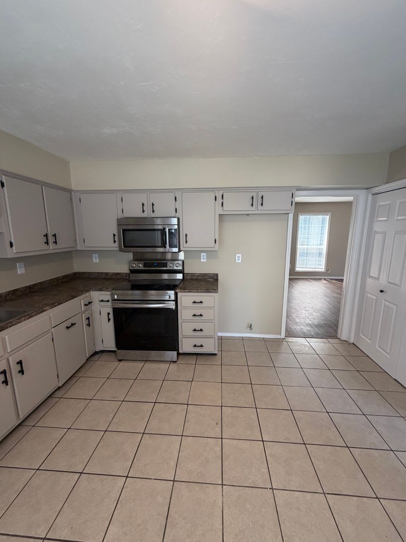 Beautiful 2 Bed, 2.5 Bath Townhouse in Memphis! – photo 4