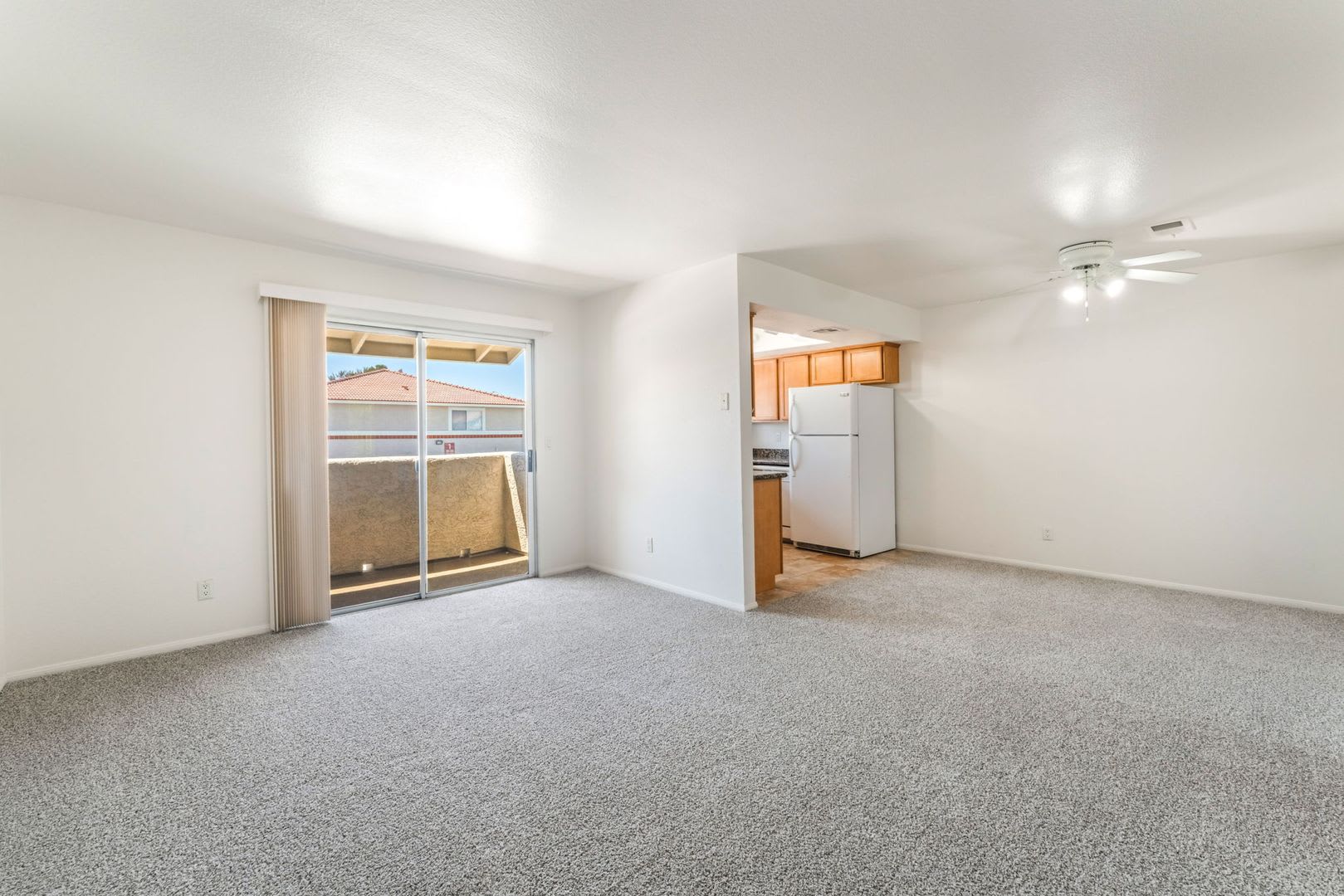 Charming Condo With New Carpet Paint Located Just Minutes Away From Summerlin – photo 3