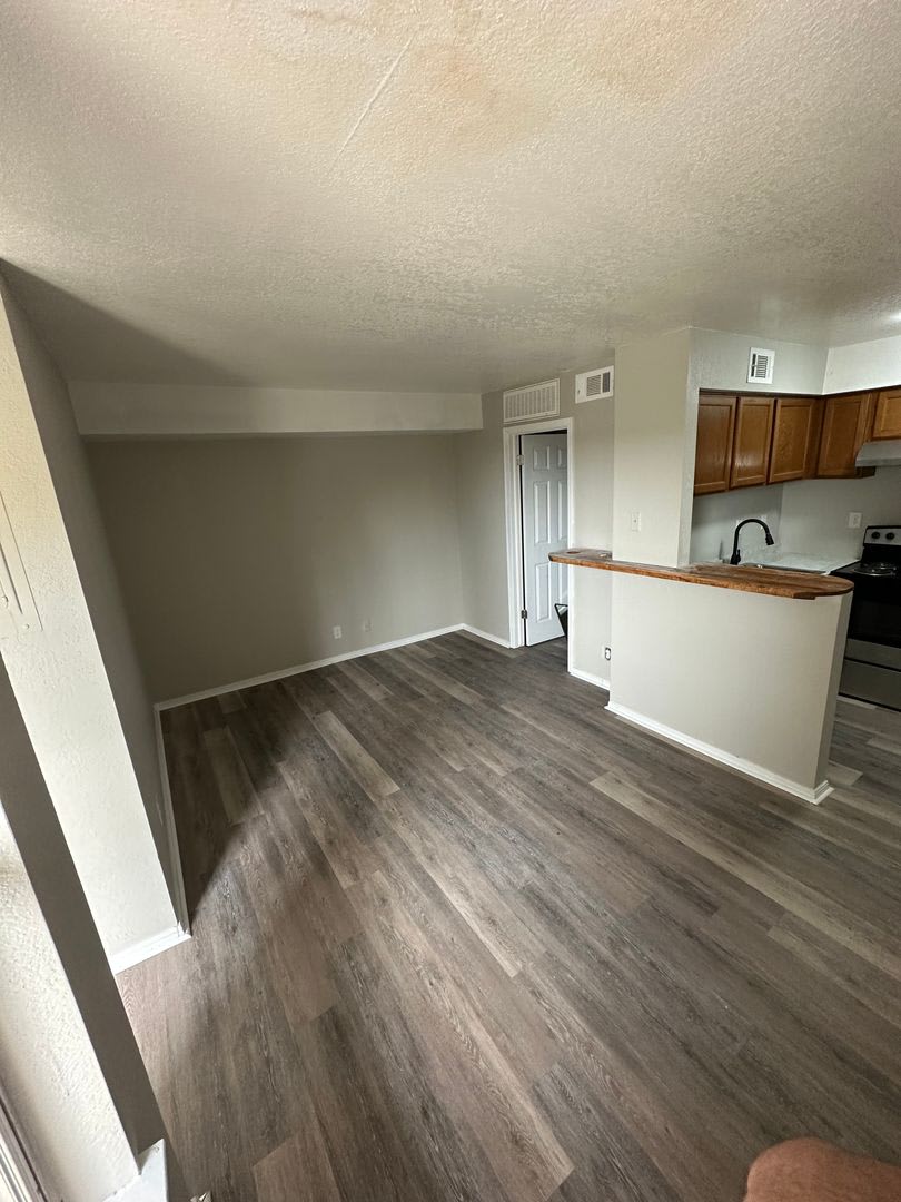 Charming Condo in the City! – photo 5