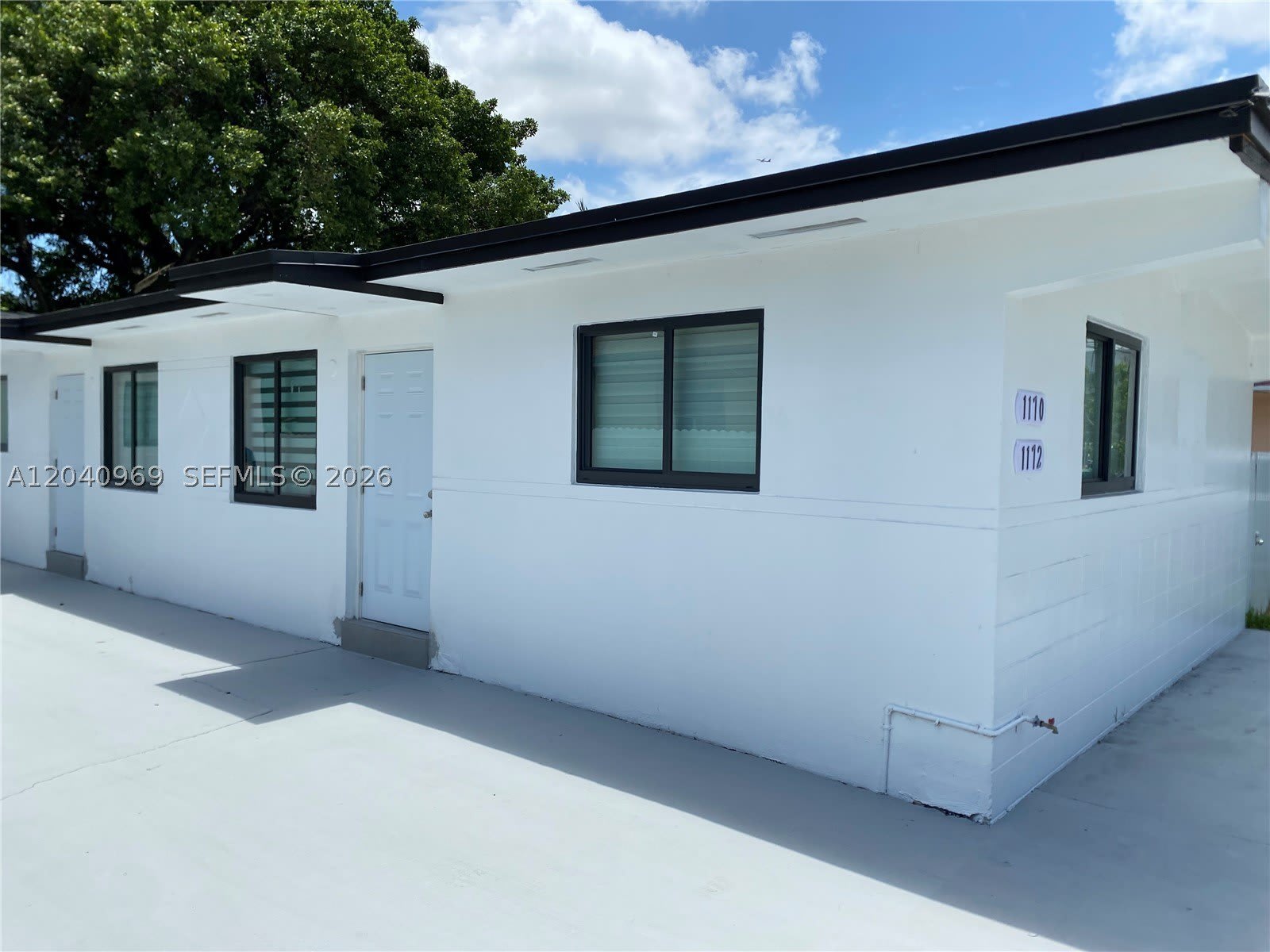 1170 NW 25th St – photo 1