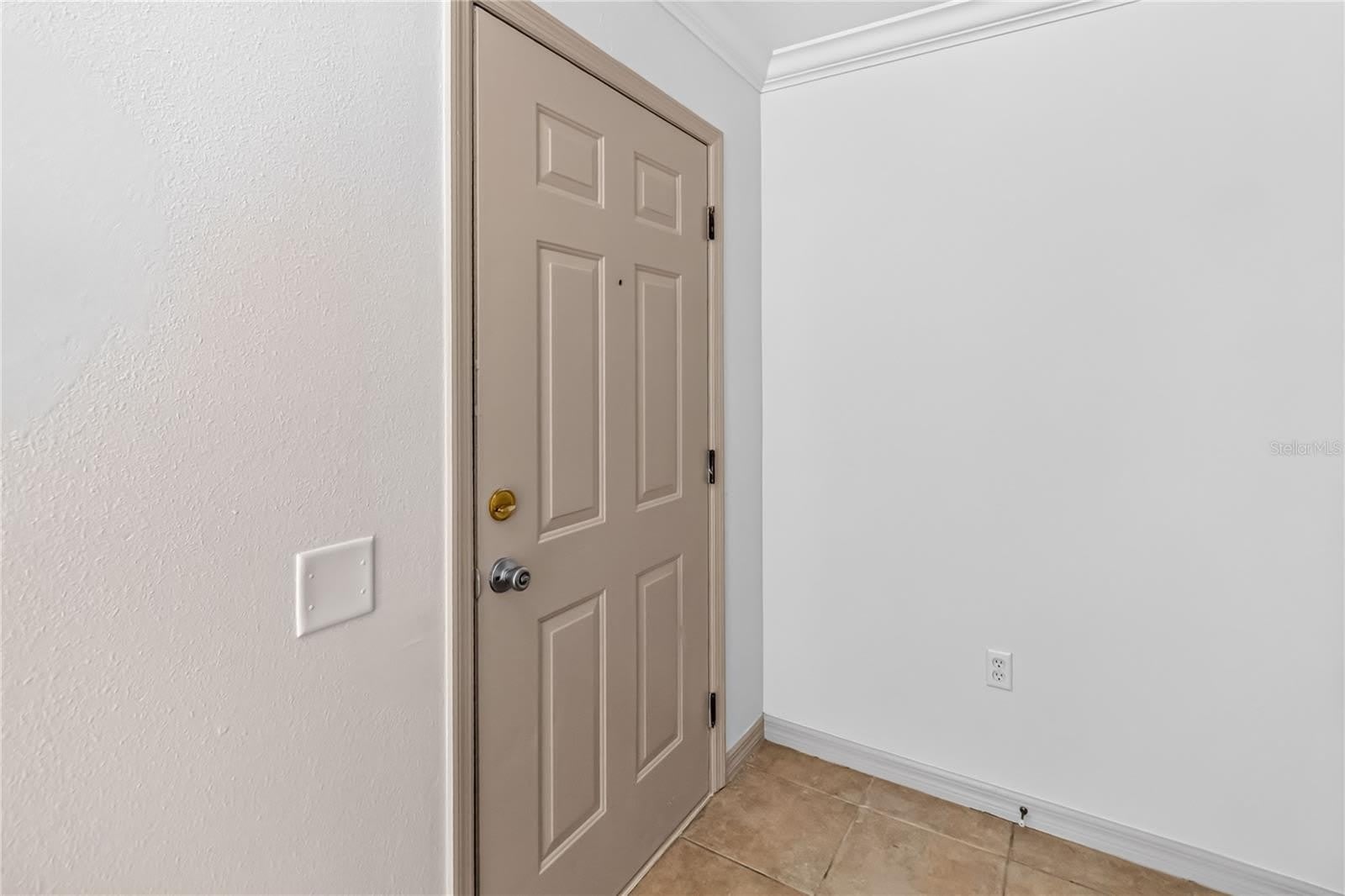 2204 Fan Palm Drive – photo 5