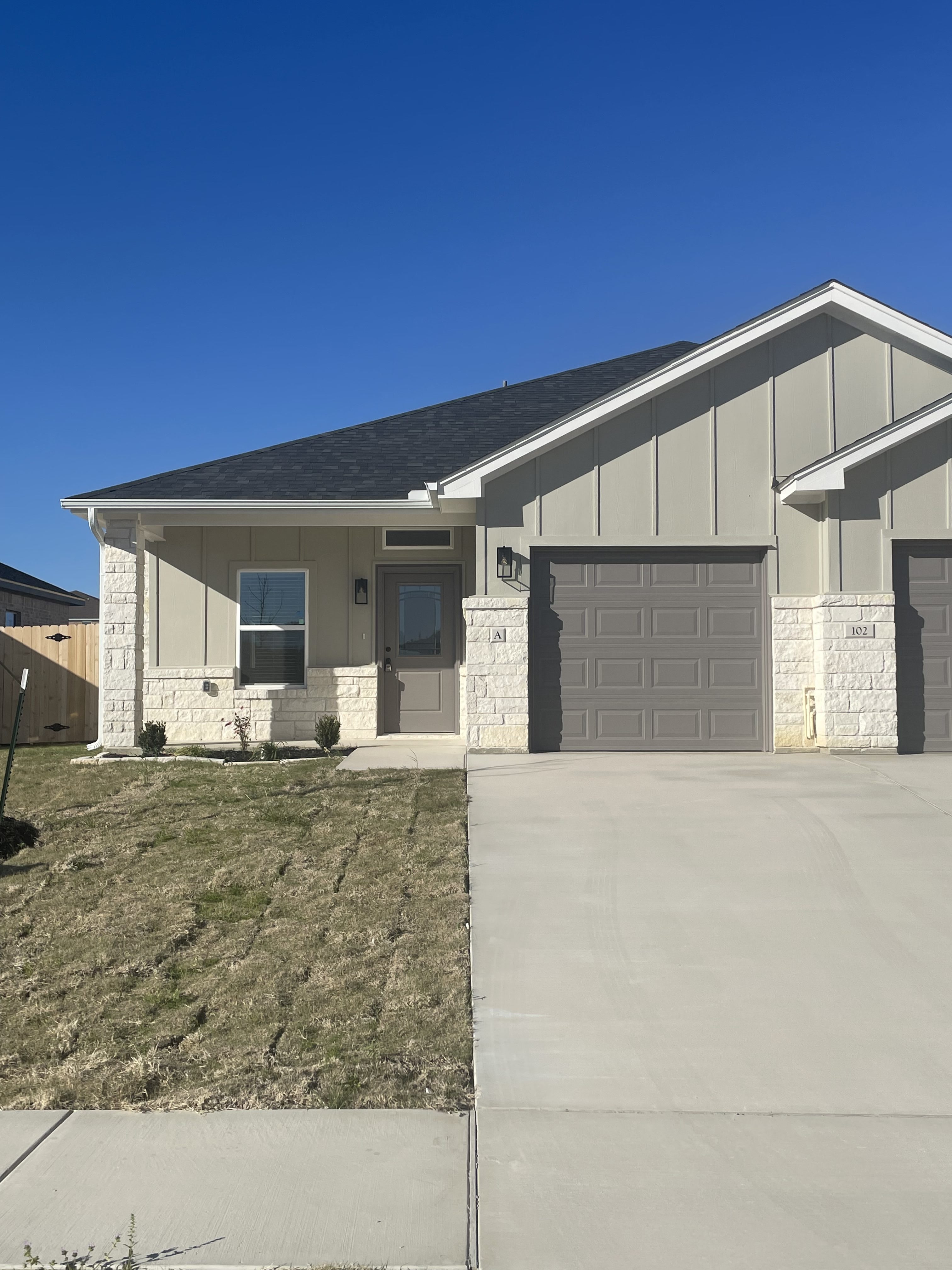 102 Leon Lane – photo 2