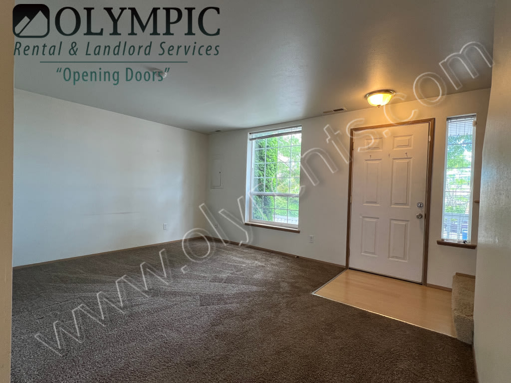 827 Jefferson St SE – photo 2
