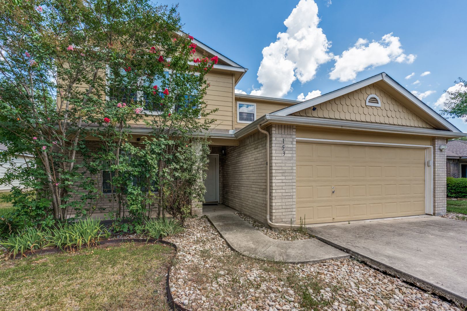 4-Bedroom in The Enclave at Willow Point – photo 2