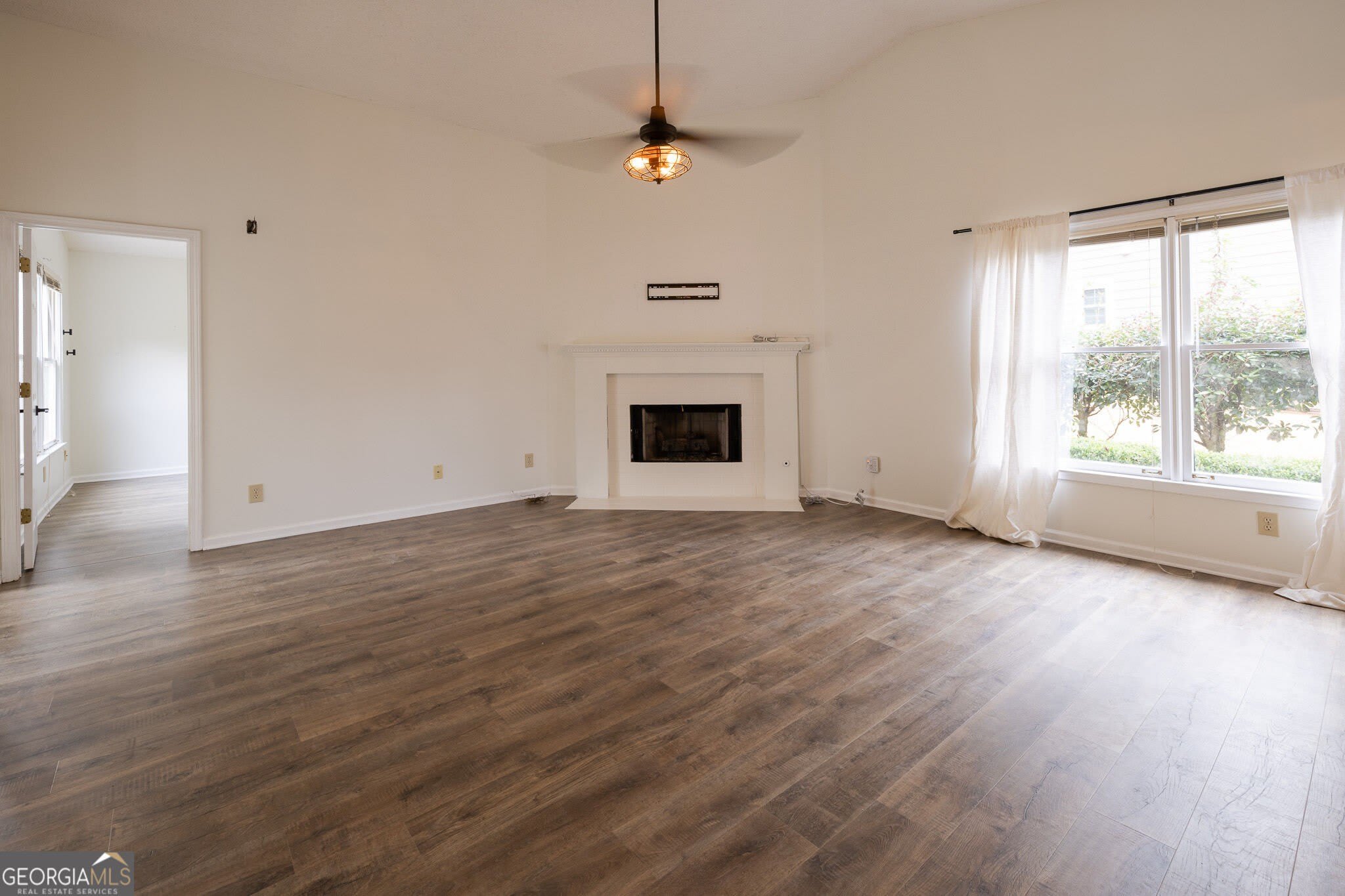 112 Glendale Drive – photo 4
