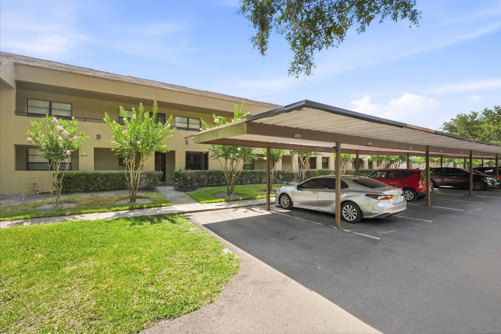 Move In Special Spacious 2Br 2Ba Condo With Pool View In Guard Gated River Oaks Community – photo 2
