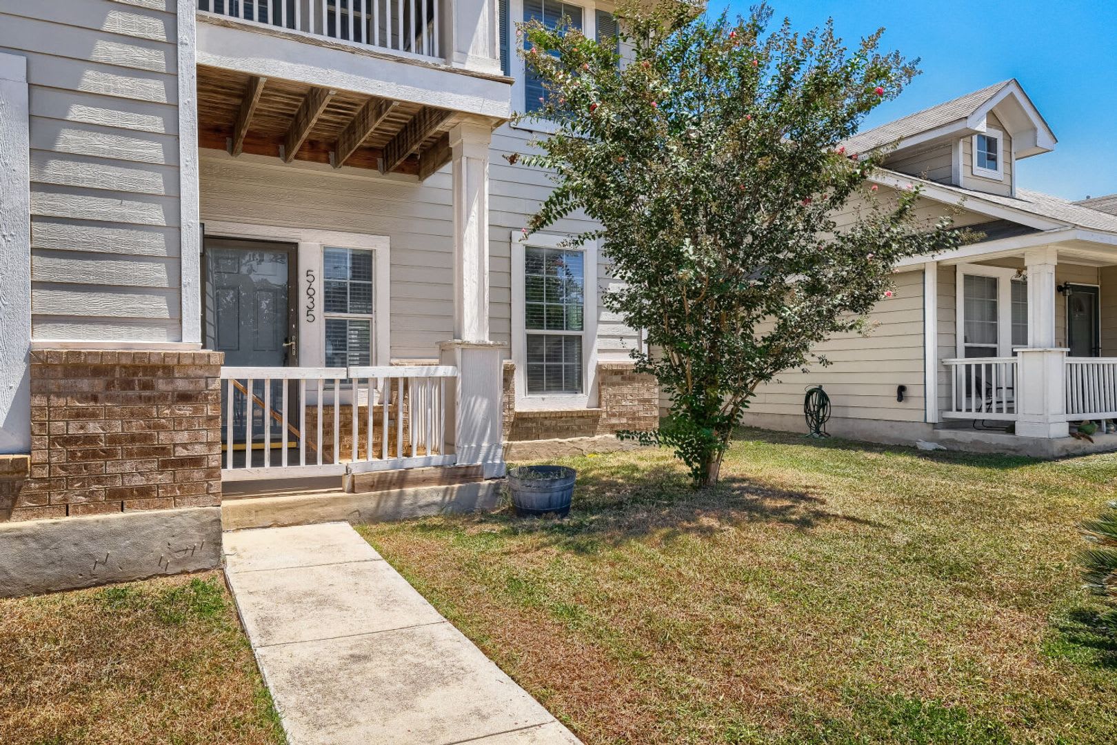 Updated Two Story Home With Hot Tub – photo 3