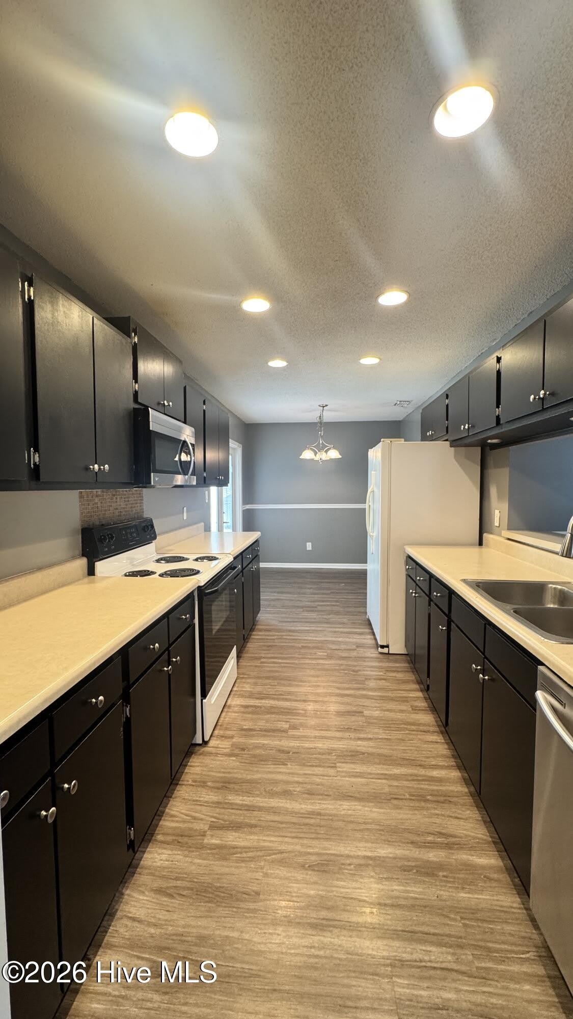 206 Wedgewood Drive – photo 3