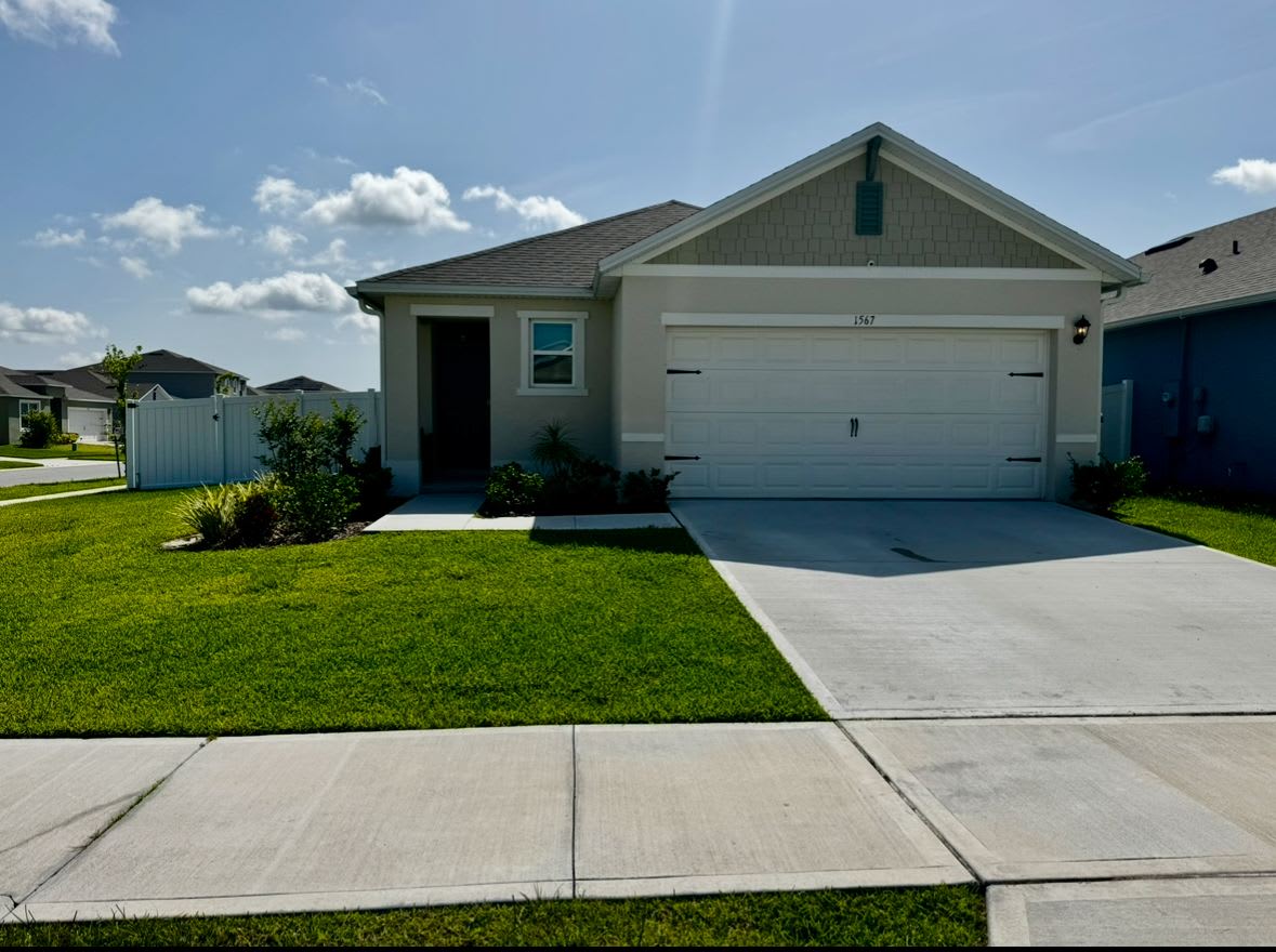 1567 Barberry Dr – photo 1