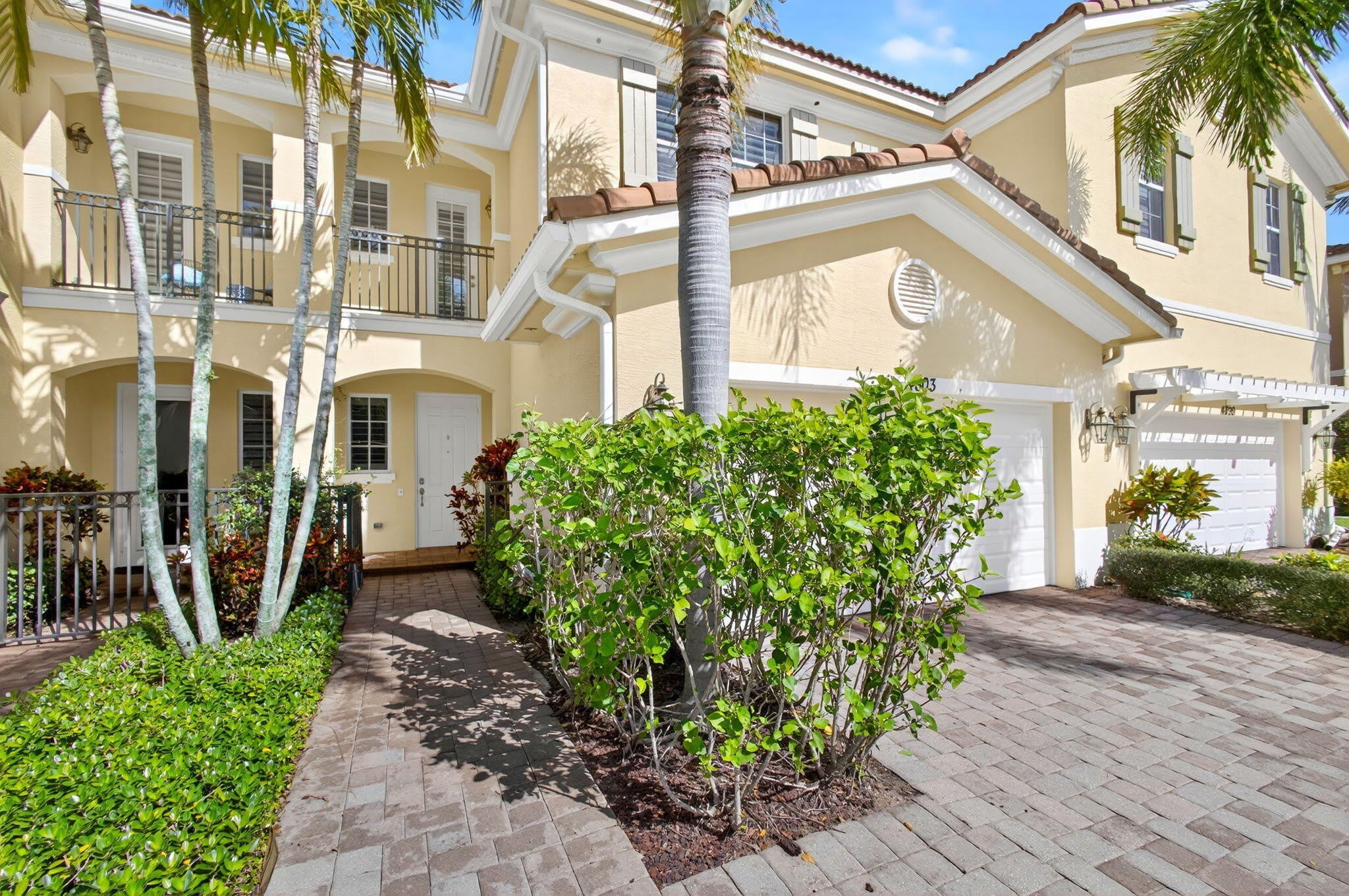 4803 CADIZ Circle – photo 2