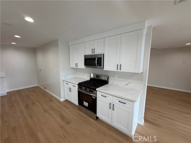 6934 Woodlake Avenue – photo 5