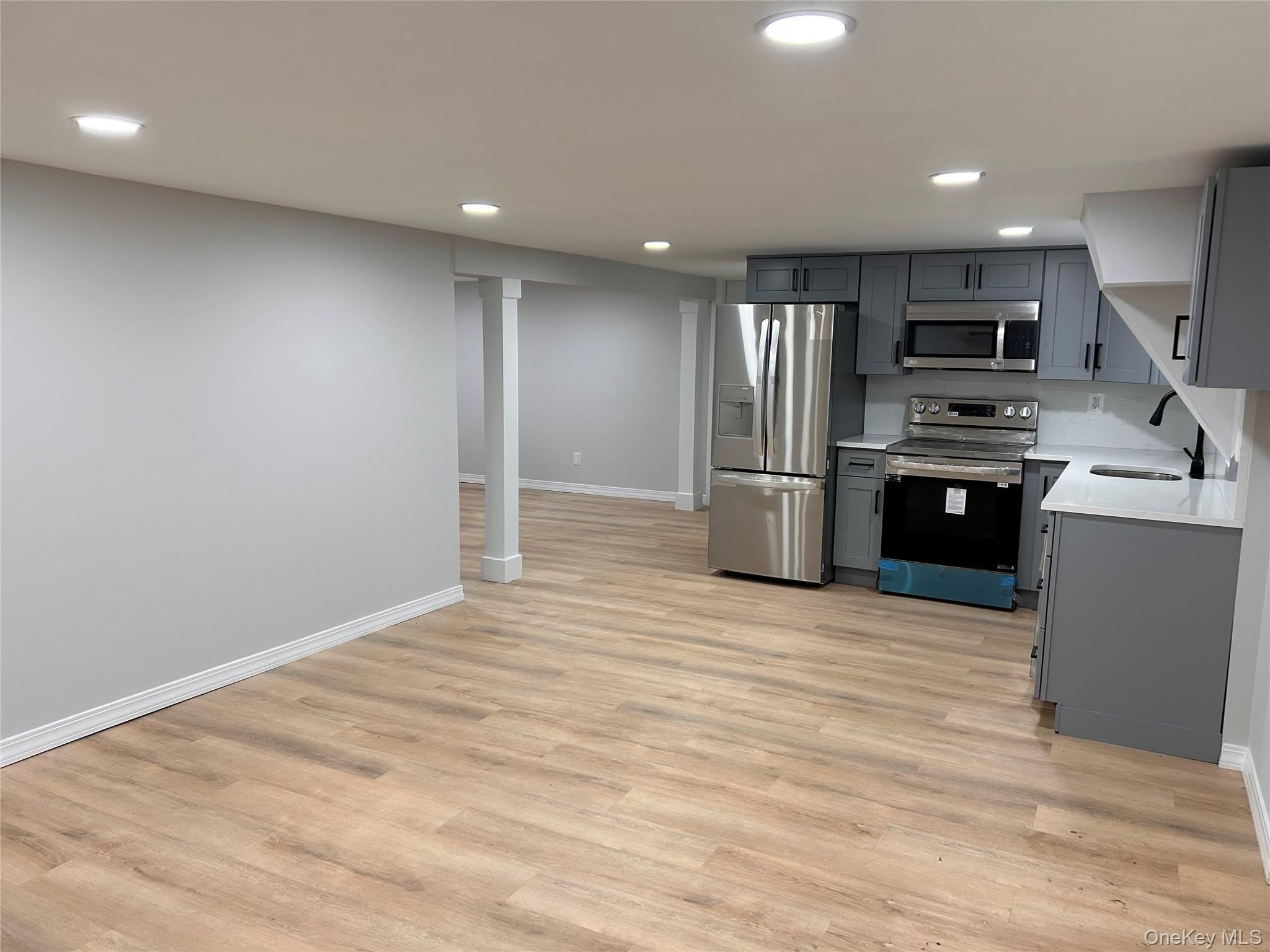 660 Great Neck Road – photo 2