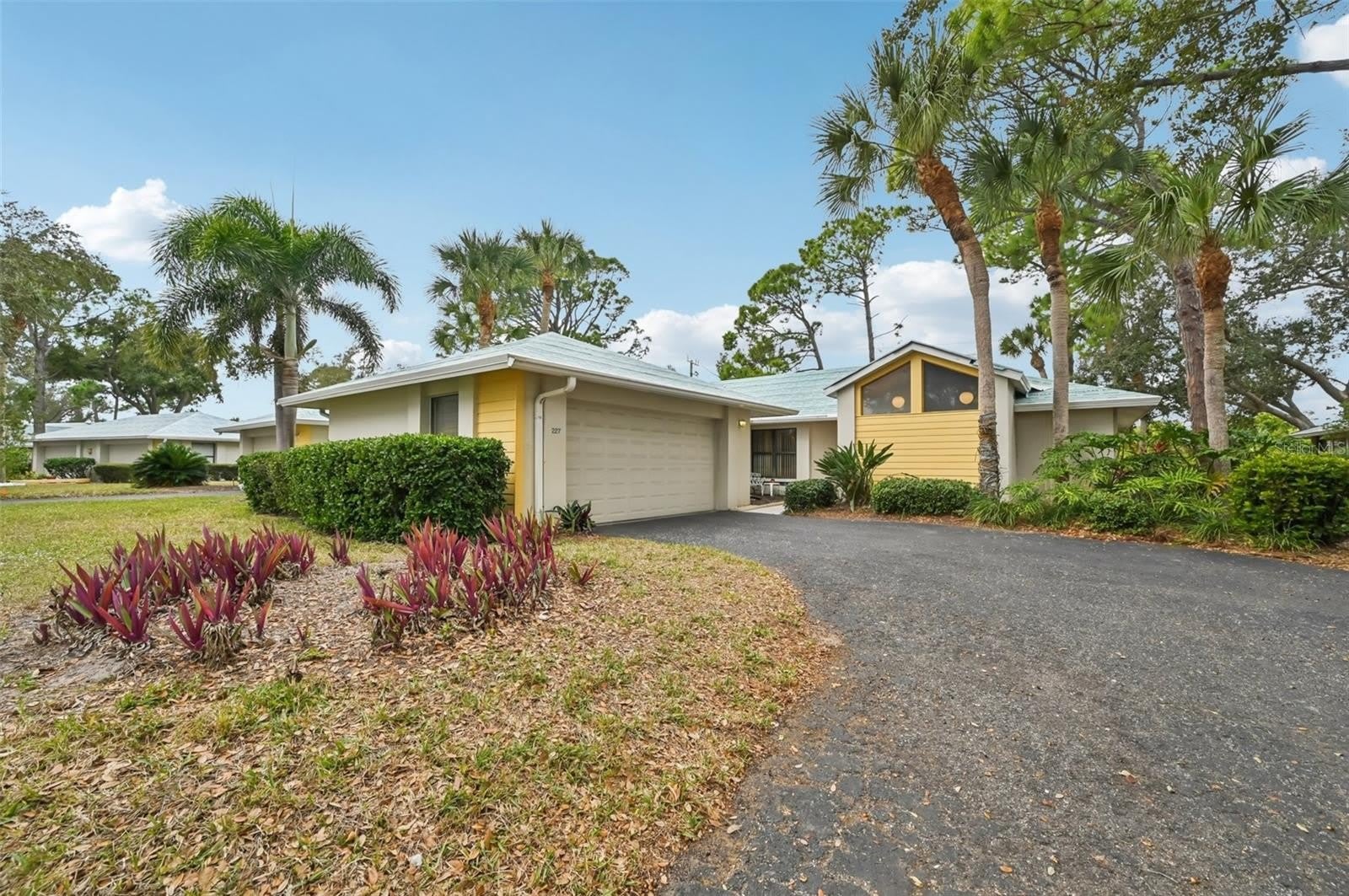 227 Southampton Drive – photo 2