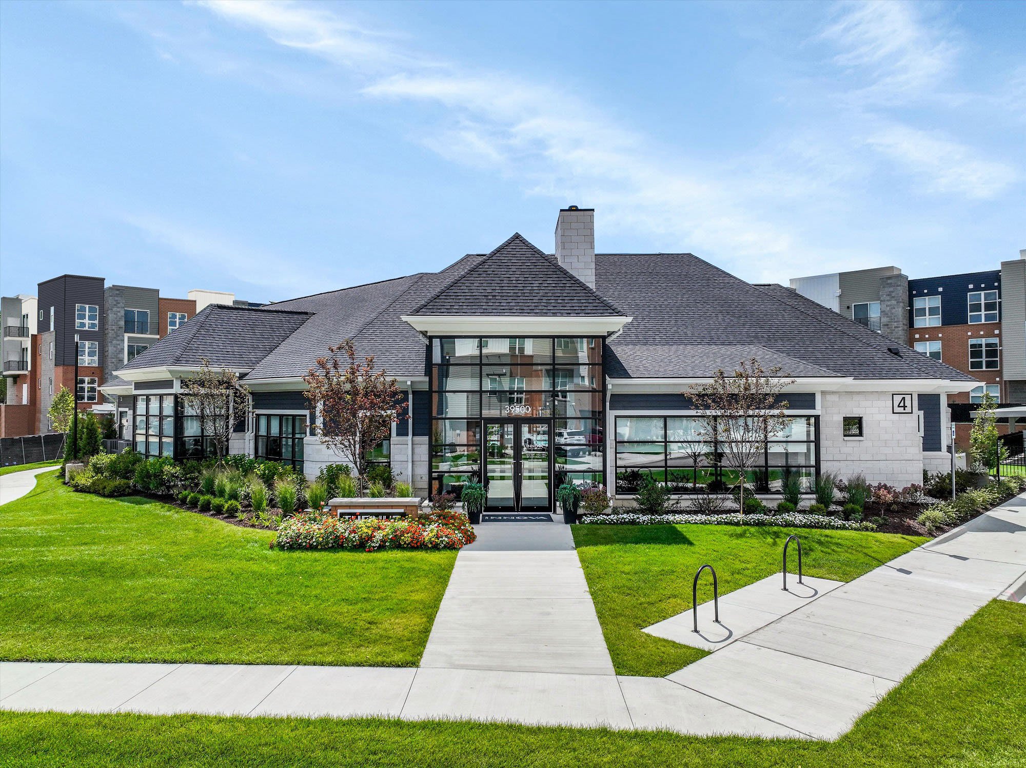 Detroit Novi Orchard Hill Place – photo 2