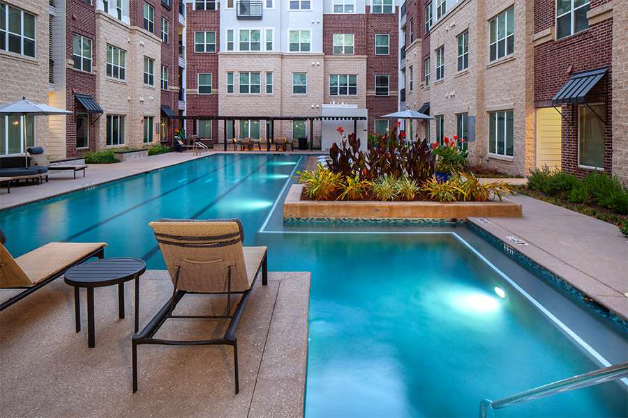District at Greenbriar Apartments – photo 2