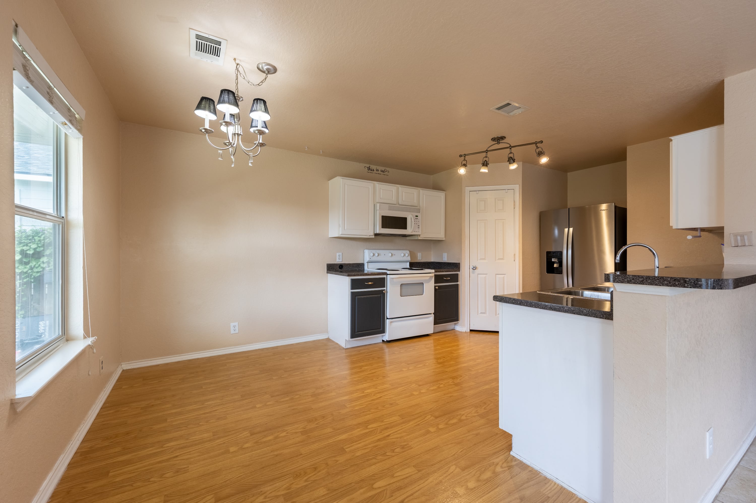 337 Longhorn Way – photo 3