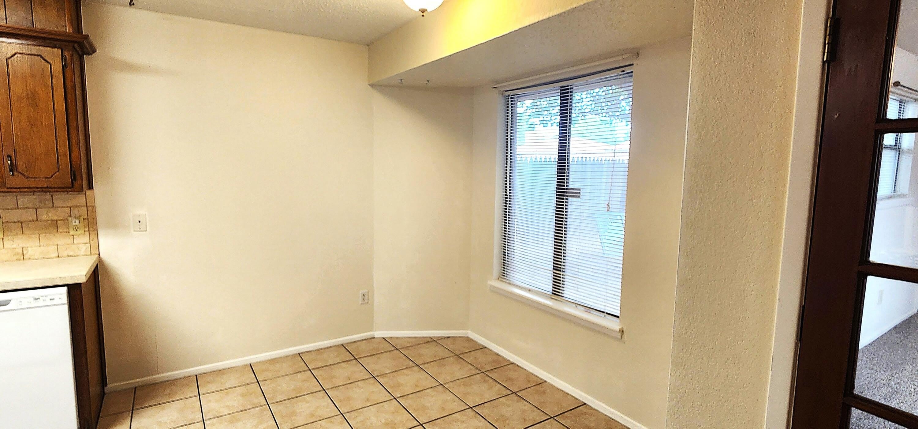 5704 93rd Street – photo 5