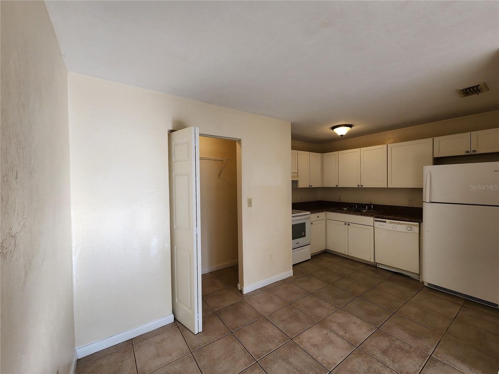 2529 Nw 62 Place – photo 5