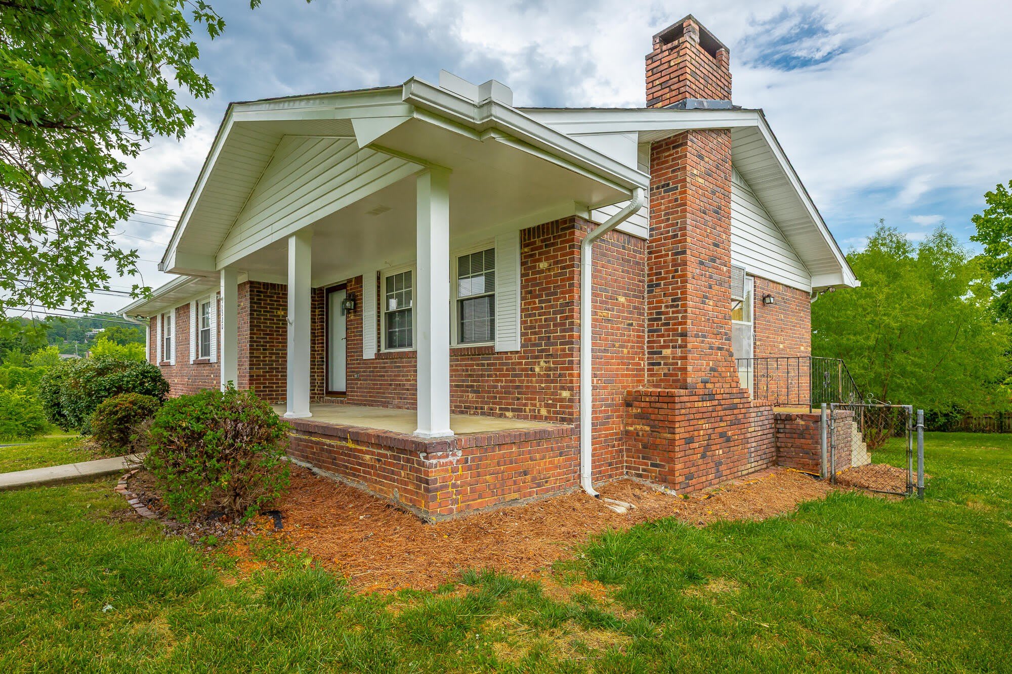 2520 Sharron Drive – photo 2