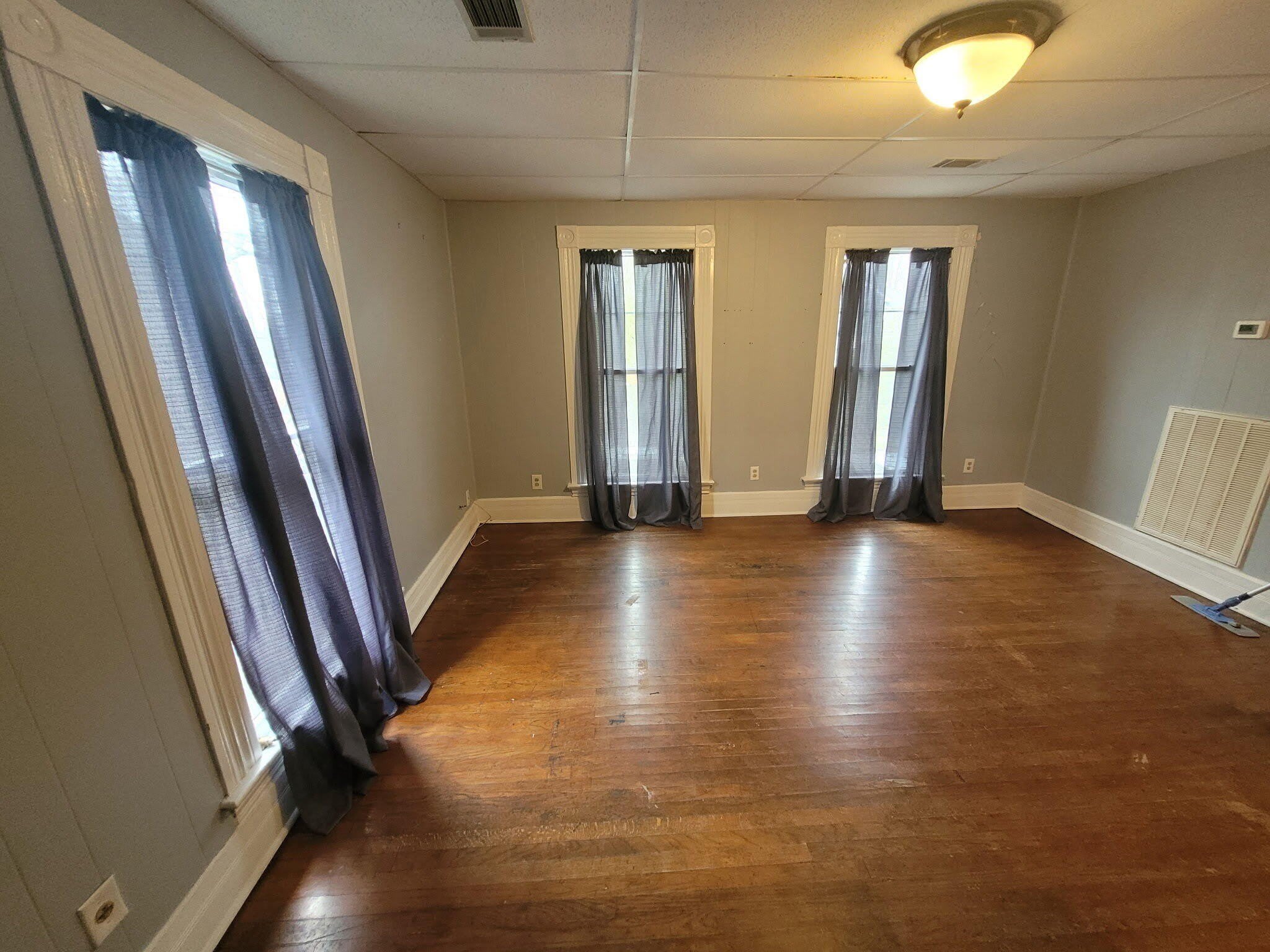407 Colville Street – photo 3