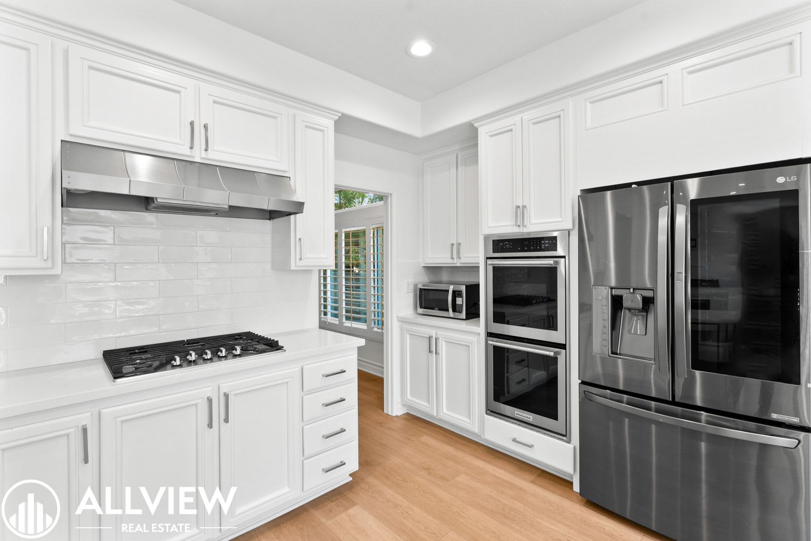 Luxury Living in the Prestigious Guard-Gated Community of Dove Canyon – photo 3