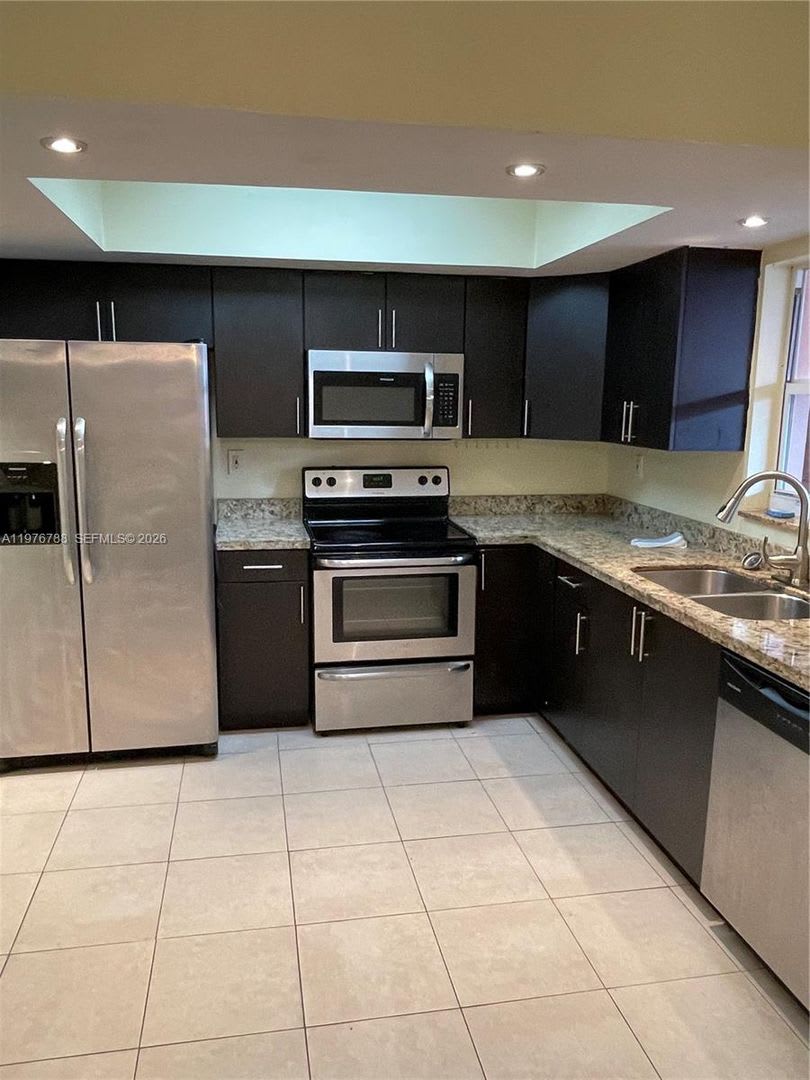 1024 W 79th Street 1024, Hialeah, FL 33014 – photo 1