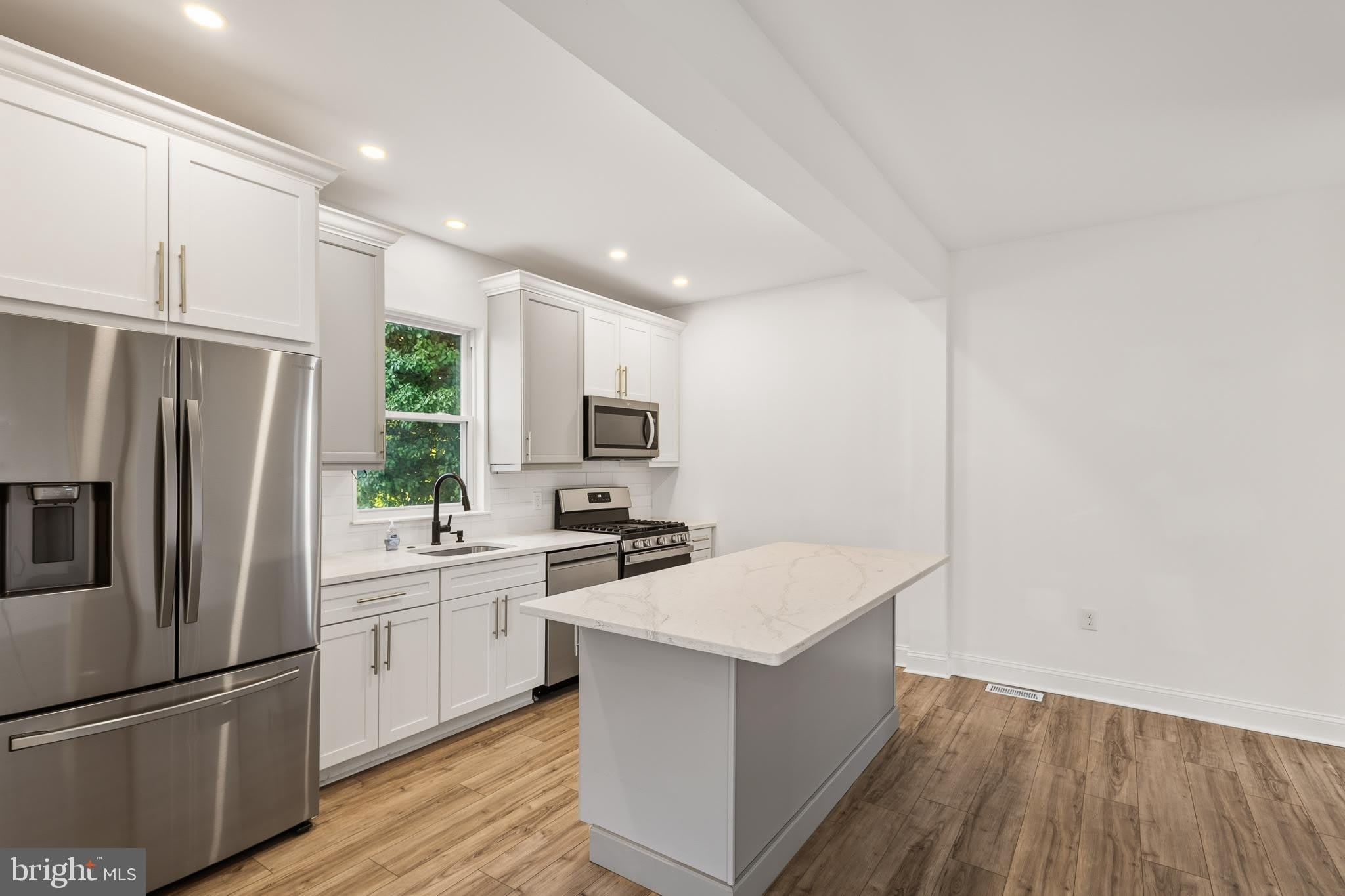 118 TURNER Street – photo 5