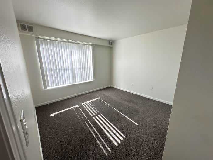 10741 Dayton Way – photo 4