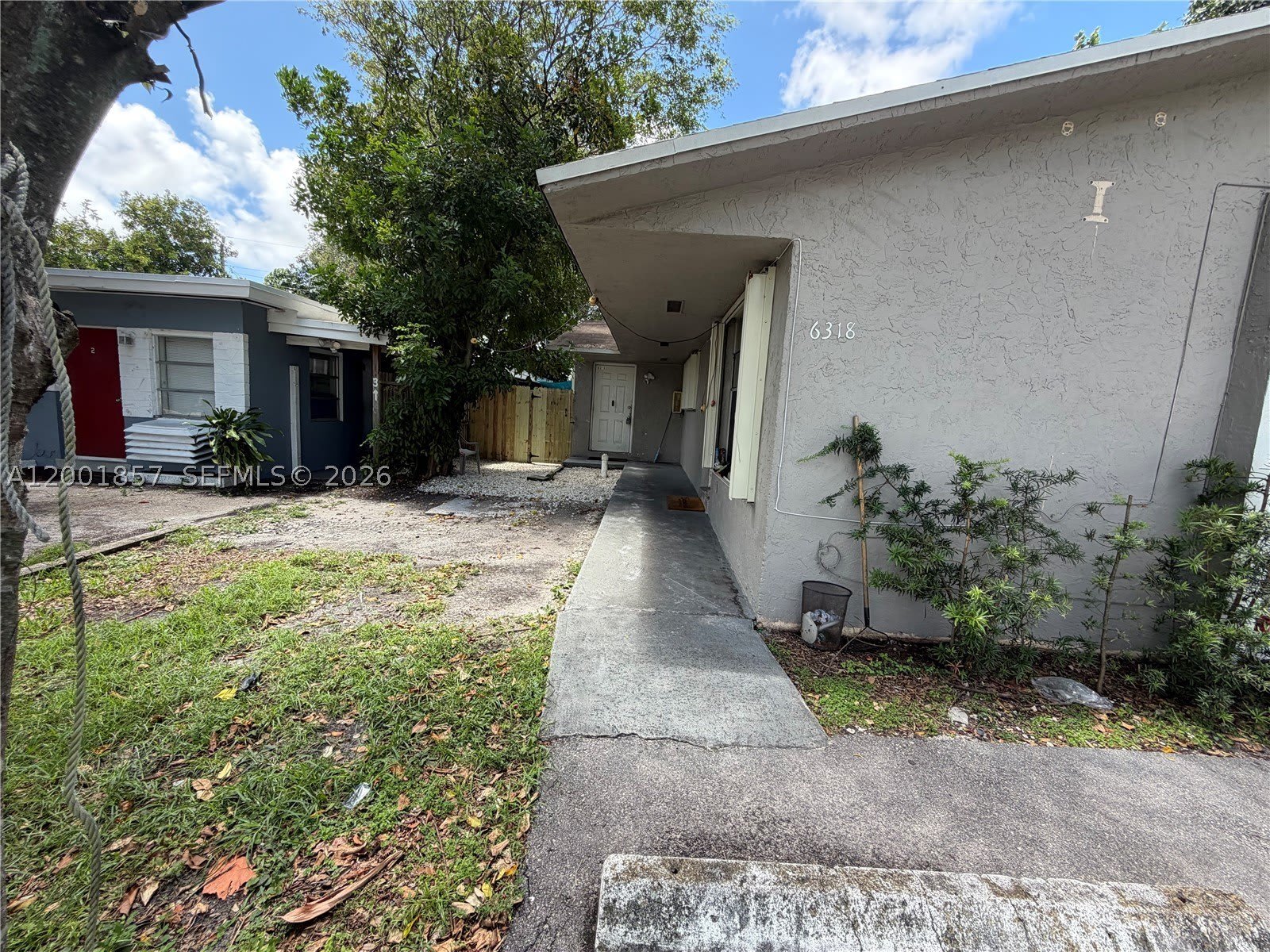 6316 Lincoln St – photo 2