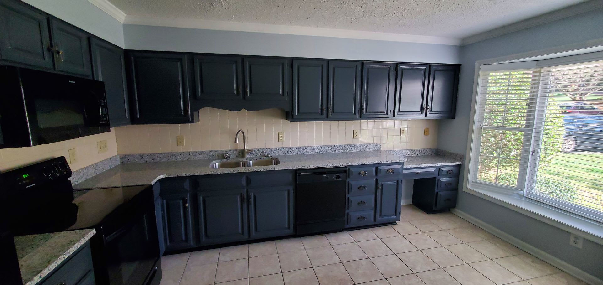 2 Bedroom 2 5 Bathrooms Townhome – photo 2