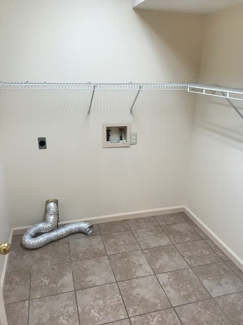 Townhouse Behind Oxford Lake! 277 Ivy Place – photo 4