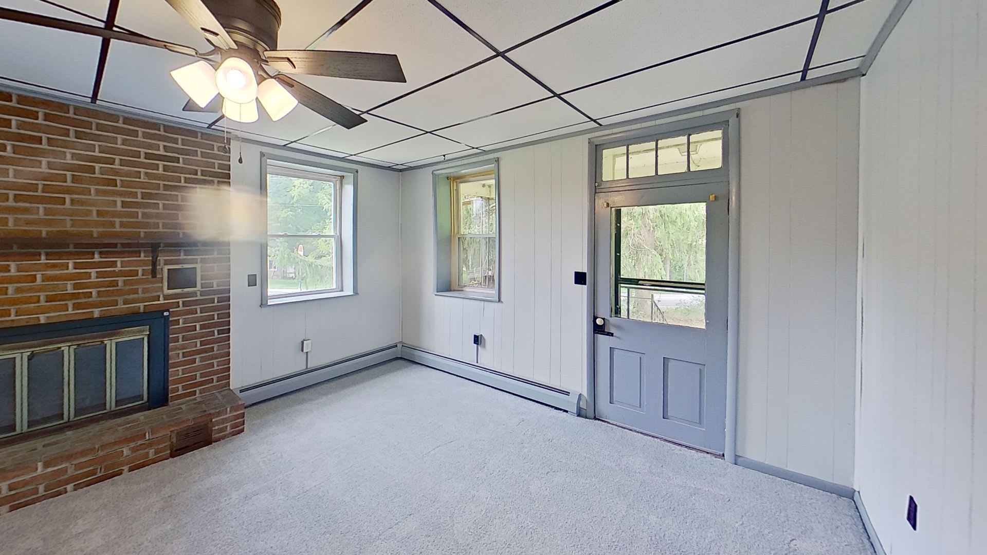 Single Family Farmhouse with Outdoor Storage – photo 2
