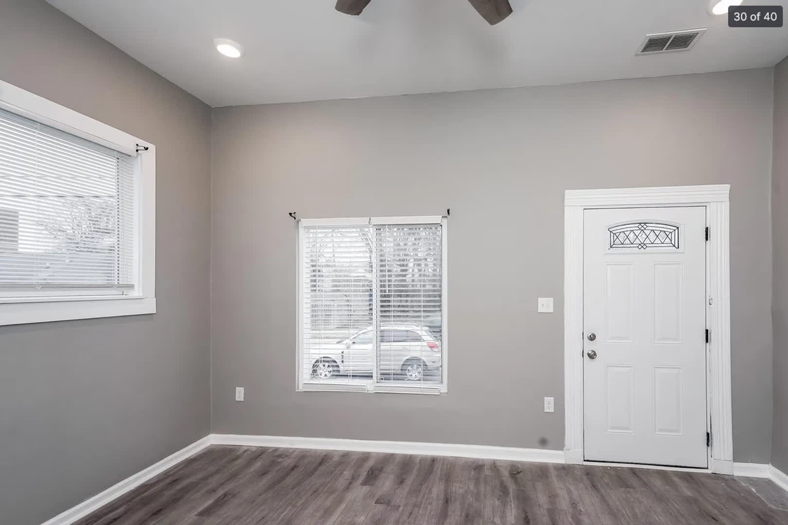 Updated Renovated 3 Bedroom Cottage Leasing Special Move In By 9 15 2026 And Receive 50 Off Of Your Deposit – photo 2