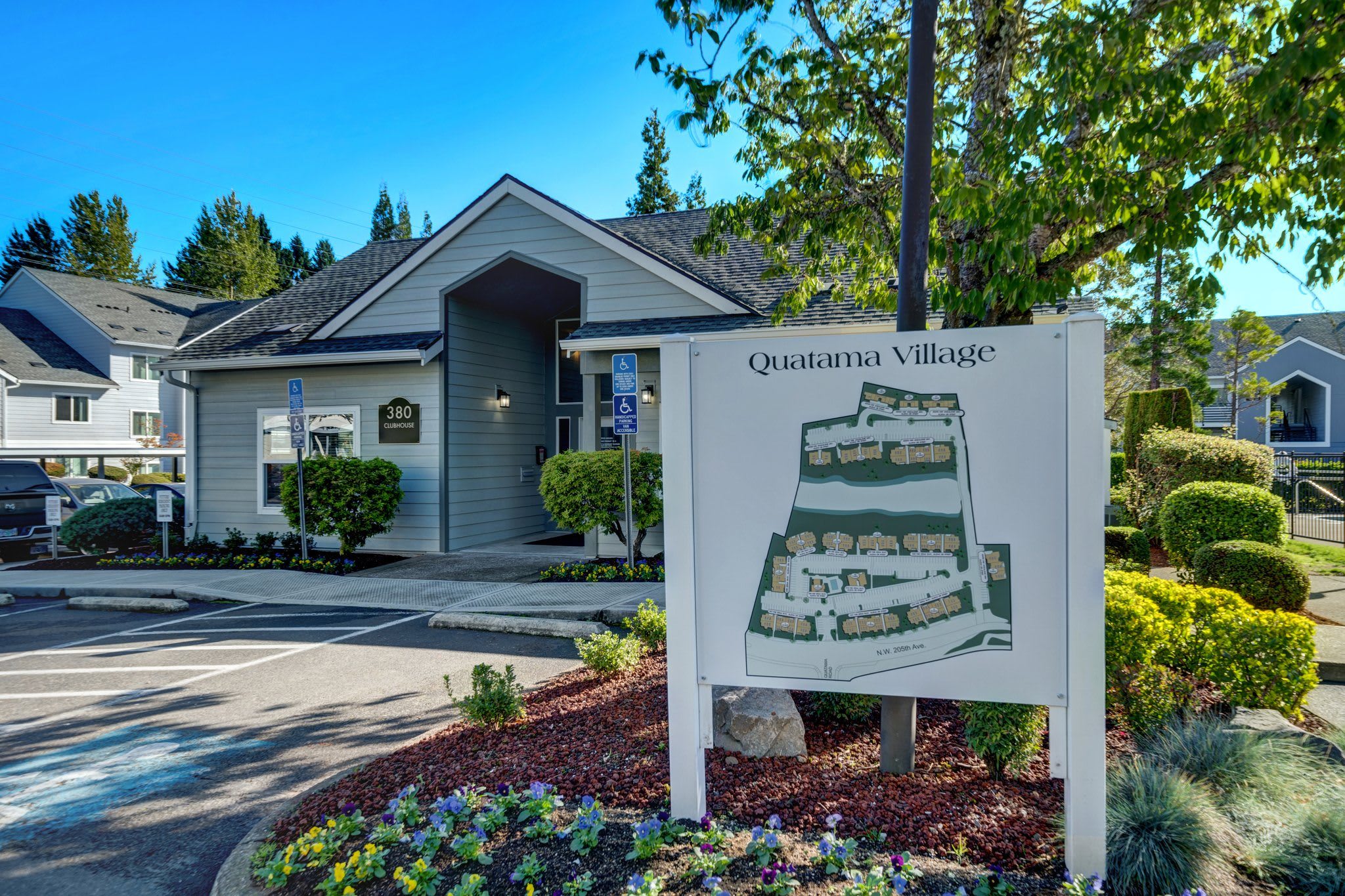Quatama Village Apartments – photo 4