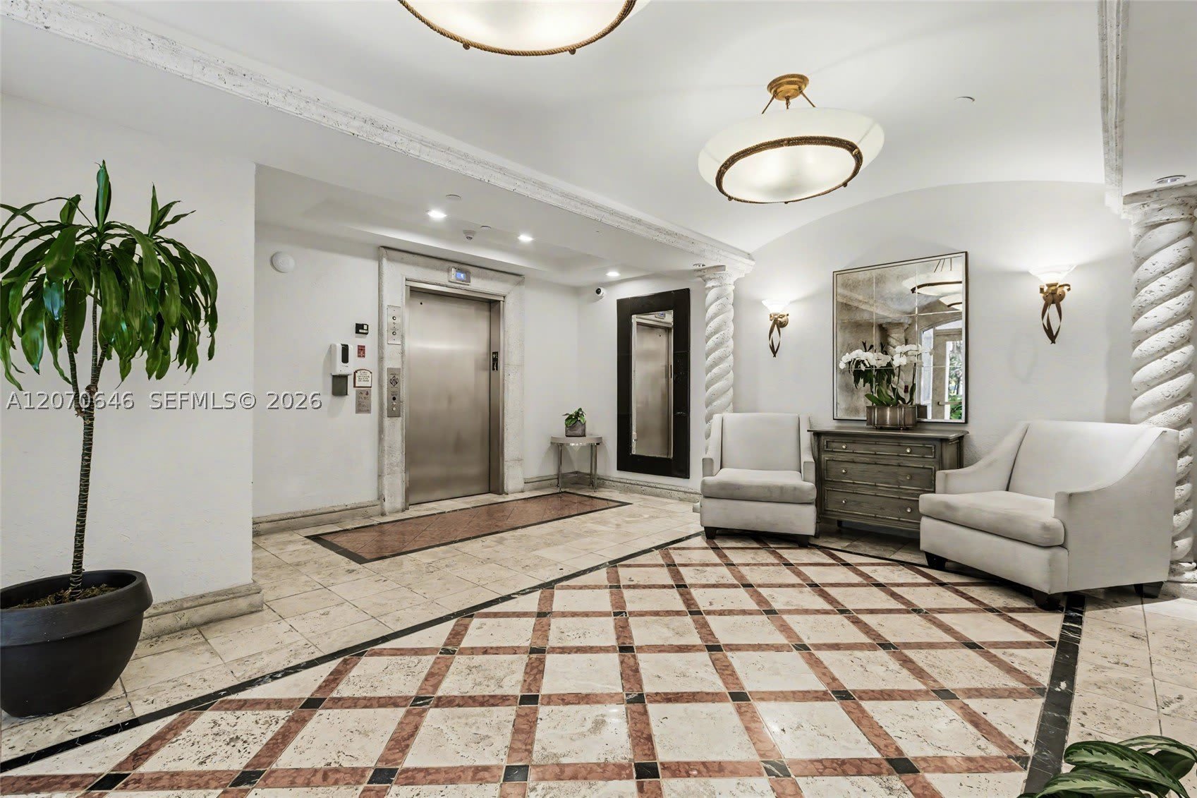 731 Crandon Blvd – photo 1