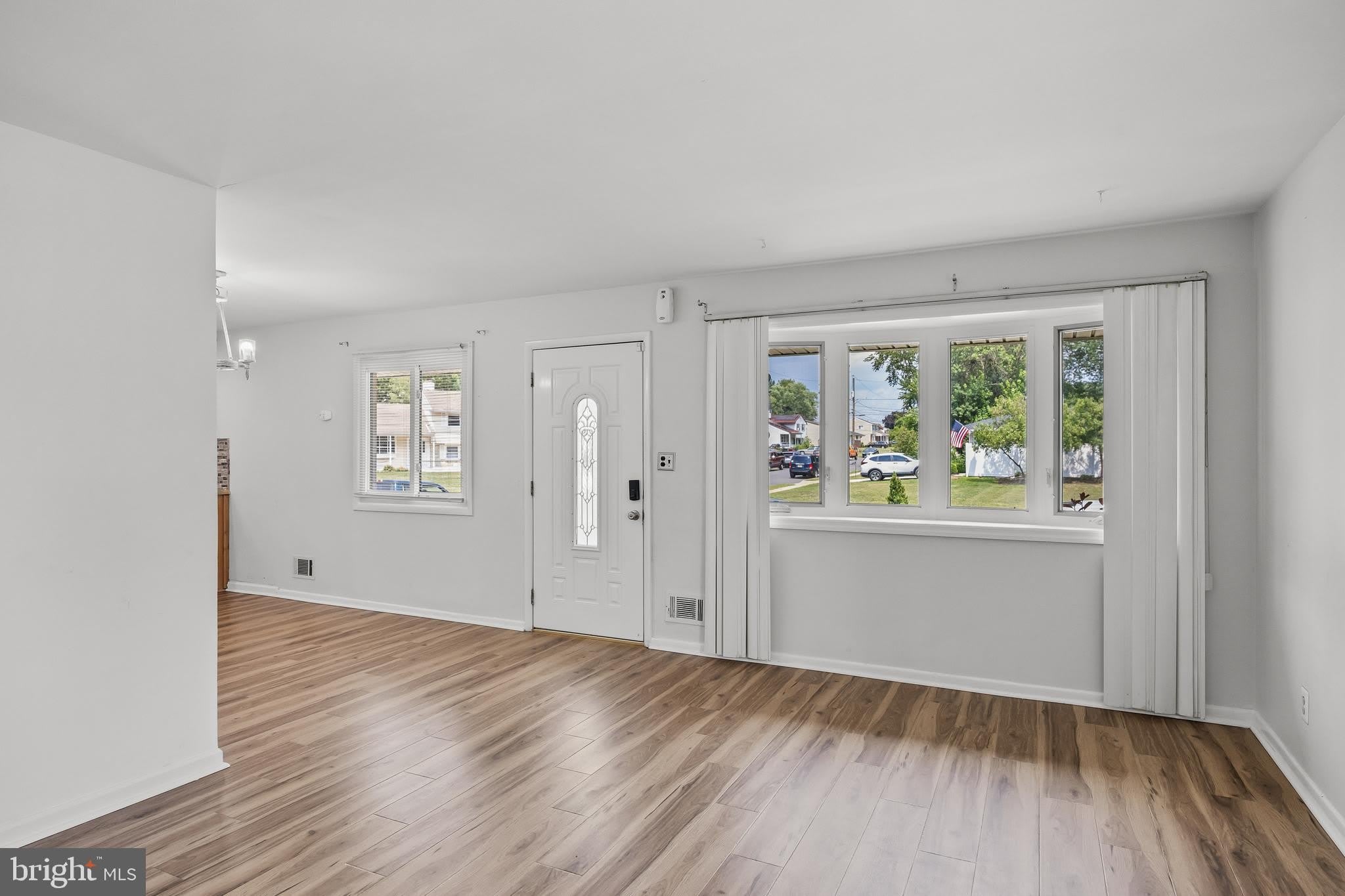 32 LARKIN Road – photo 2