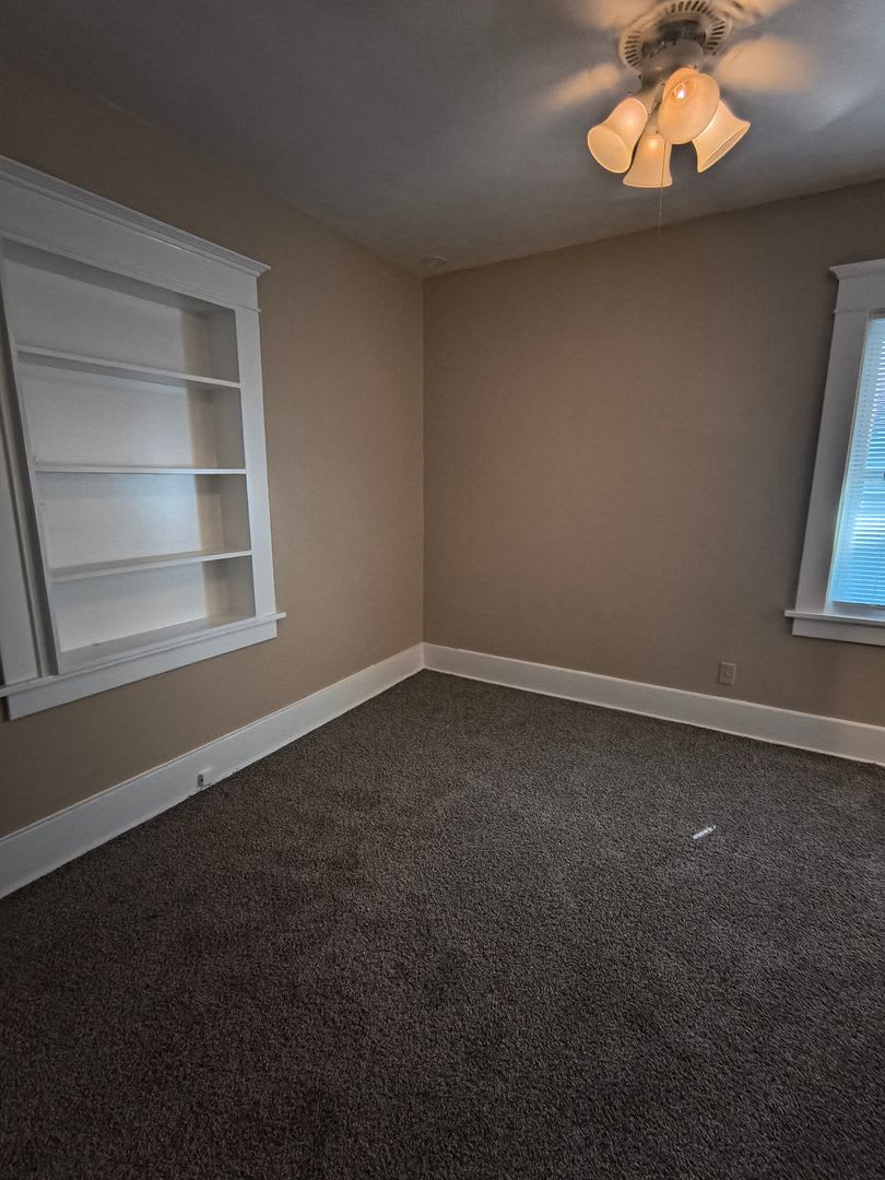 Comfortable 3-Bedroom Home with Two Private Bathrooms – photo 3