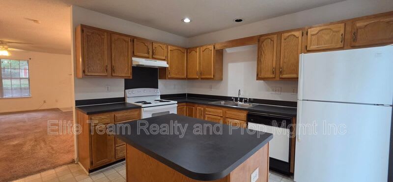 9134 Charminster Ct – photo 4