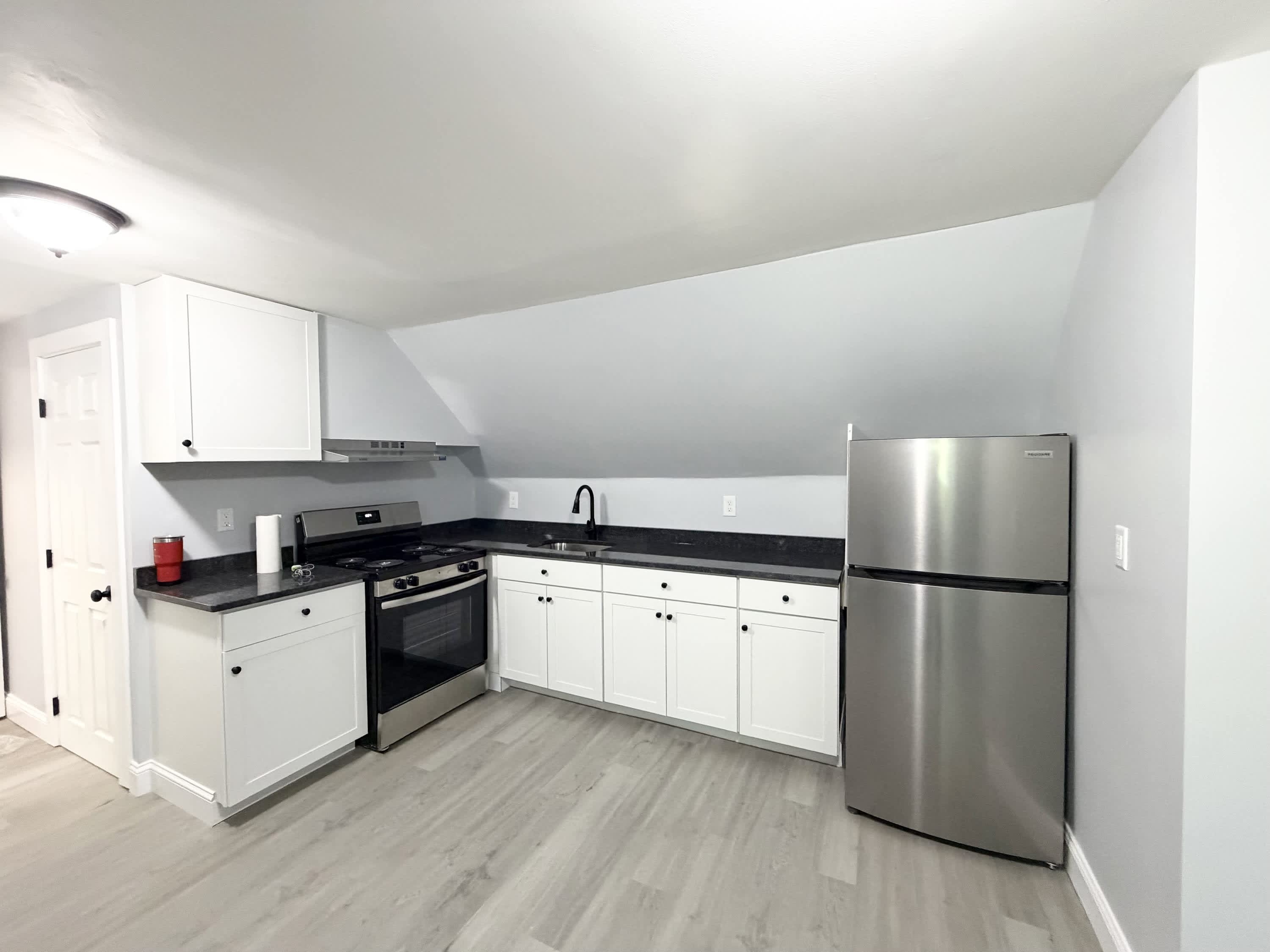 155 Oak St. Unit 3 – photo 2