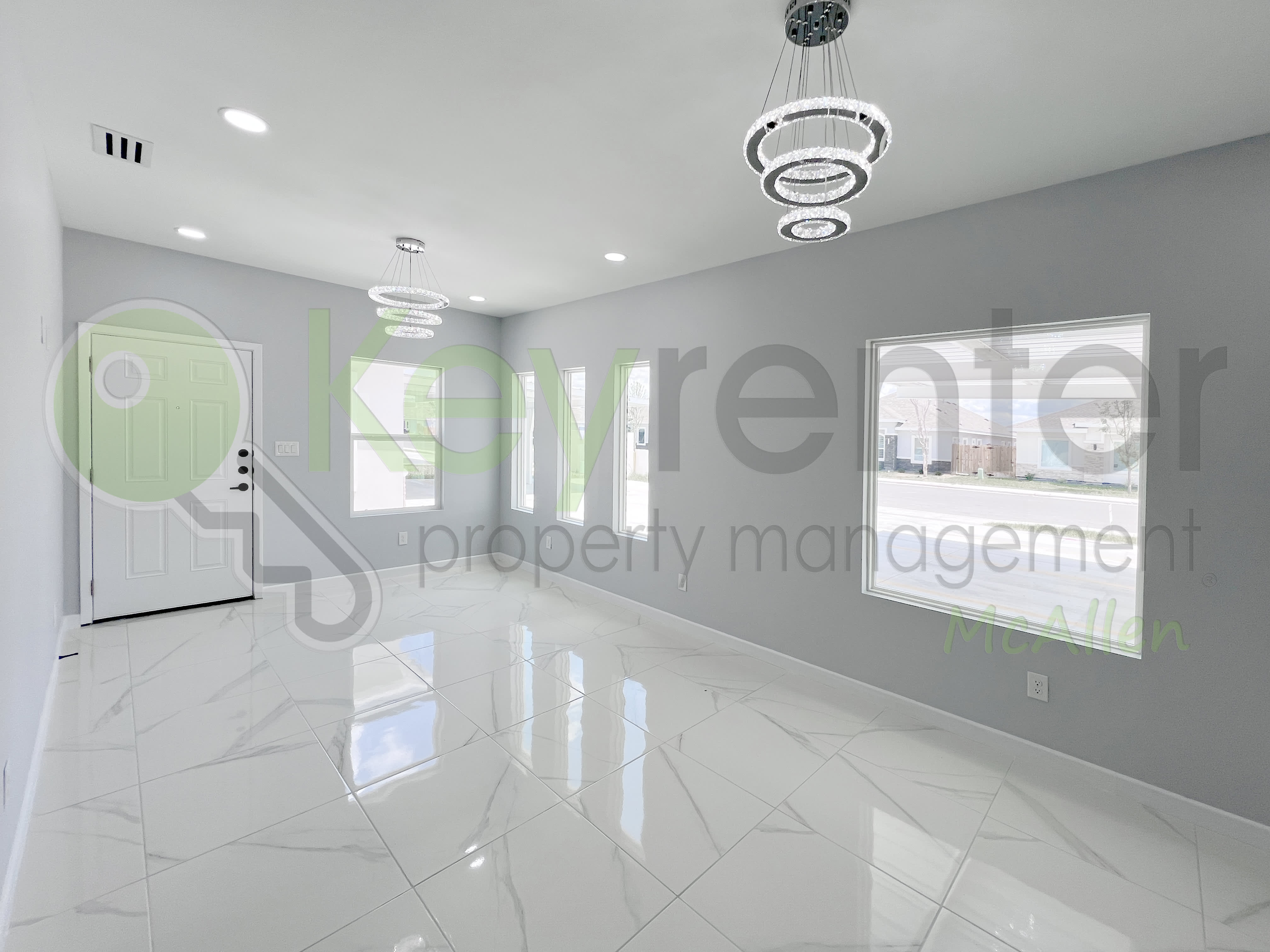 913 N Woodson Ave – photo 3