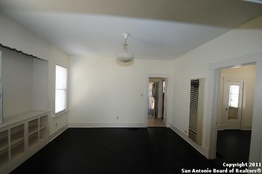 423 W Huisache – photo 4