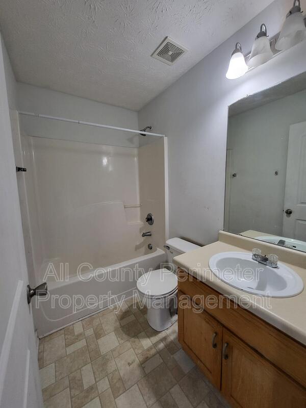 5543 Pineridge Court – photo 3